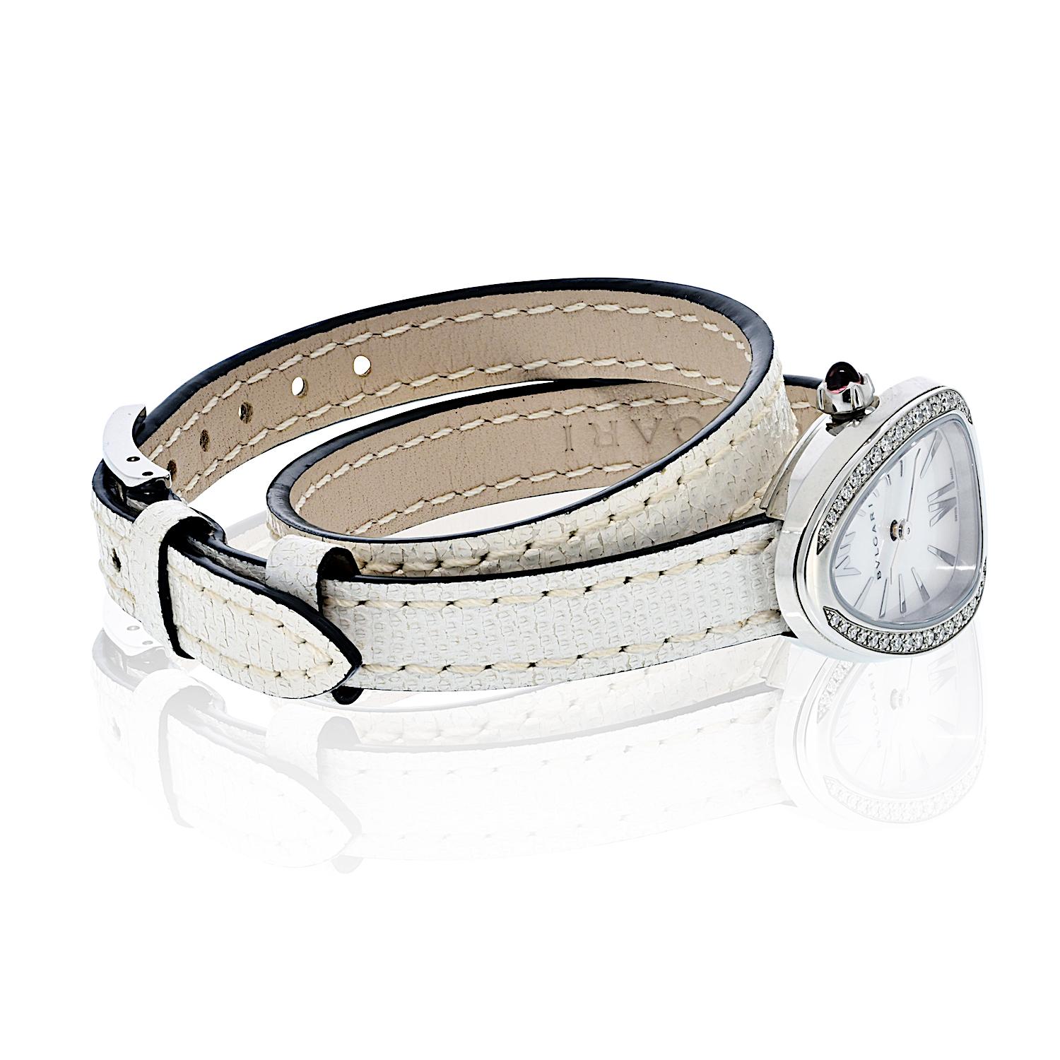 Orologio da donna Bvlgari Serpenti in oro bianco 18 carati con quadrante bianco e bracciale in pelle con diamanti In condizioni ottime in vendita a New York, NY