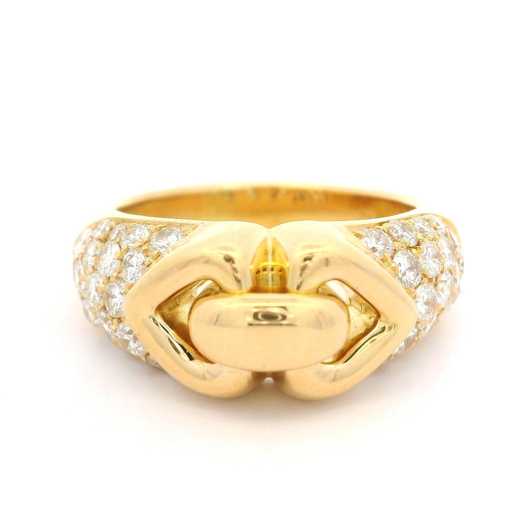 Bvlgari Or jaune 18k 1.40ctw Pave Diamond Doppio Double Heart Ring en vente 4