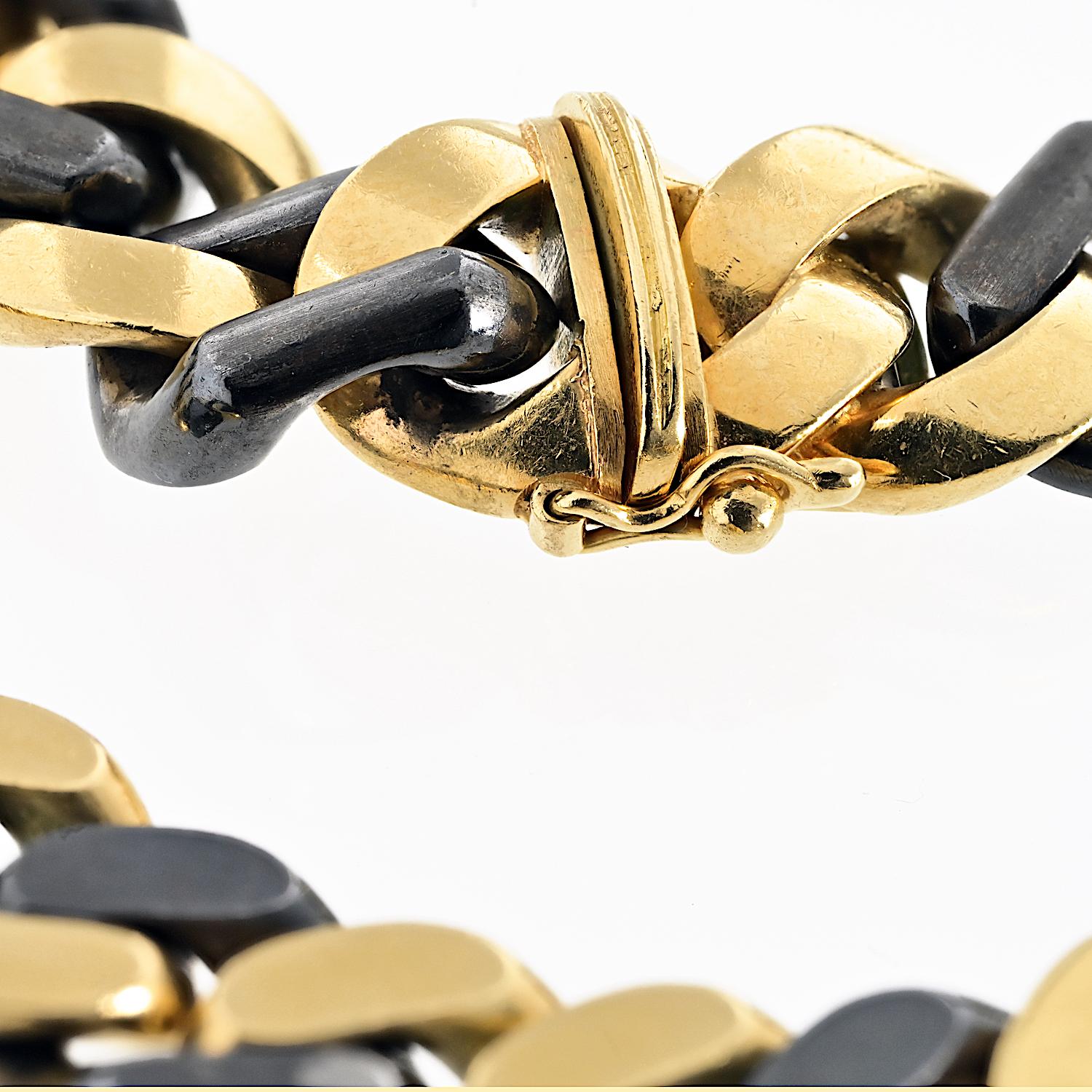 Bvlgari, collier long à maillons incurvés en or jaune 18 carats de 34 pouces en vente 2