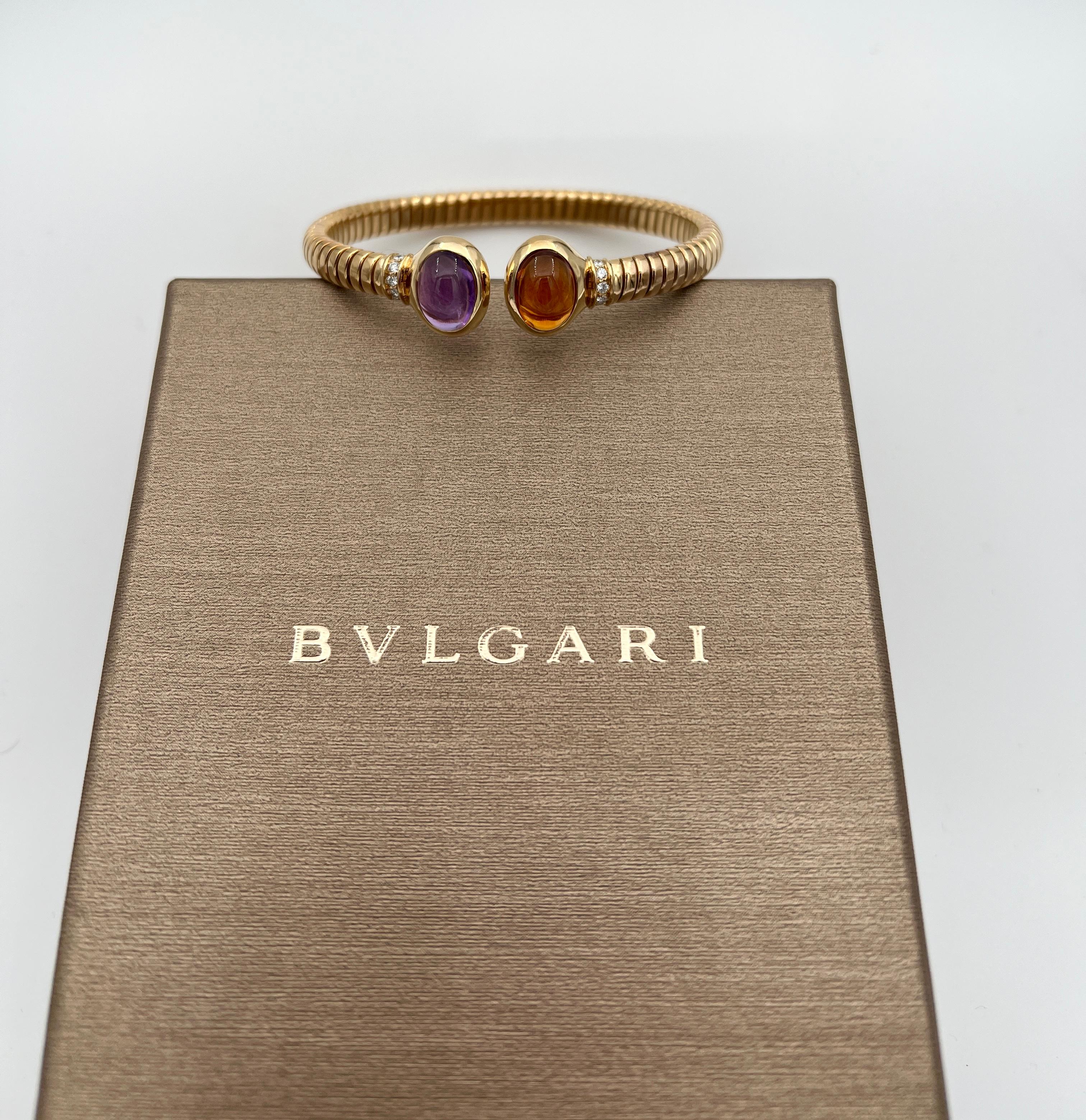 Bvlgari 18k Yellow Gold Bangle Bracelet In Excellent Condition For Sale In Chicago, IL