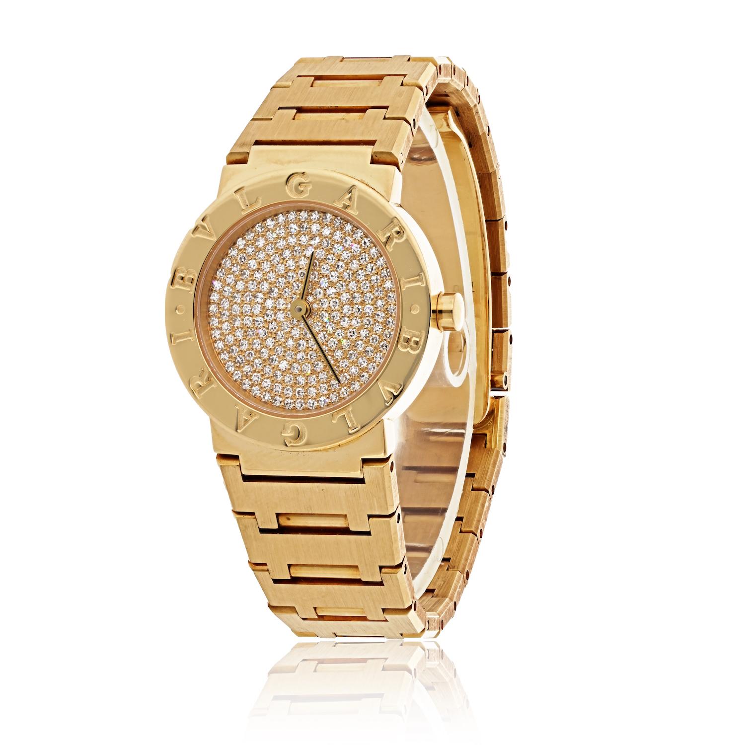 A true icon of Italian luxury, this Bvlgari BB 26 DGG timepiece is crafted in 18K yellow gold and features a refined 26mm case with a diamond-set dial that brings subtle sparkle and sophistication to the wrist.

Powered by a precise quartz movement,
