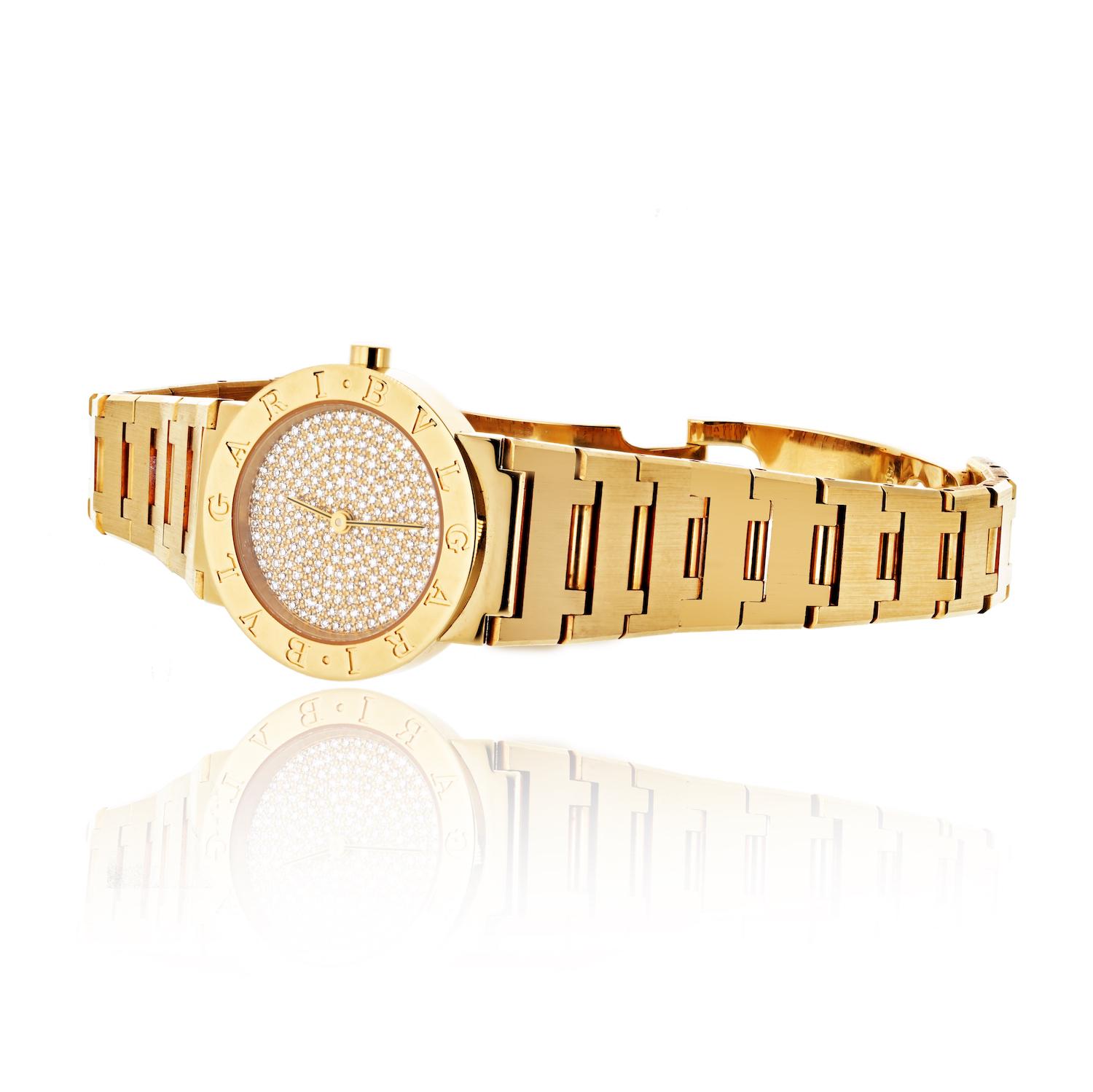 Modern Bvlgari 18K Yellow Gold BB 26 DGG Diamond Dial Wrist Size 6 Watch