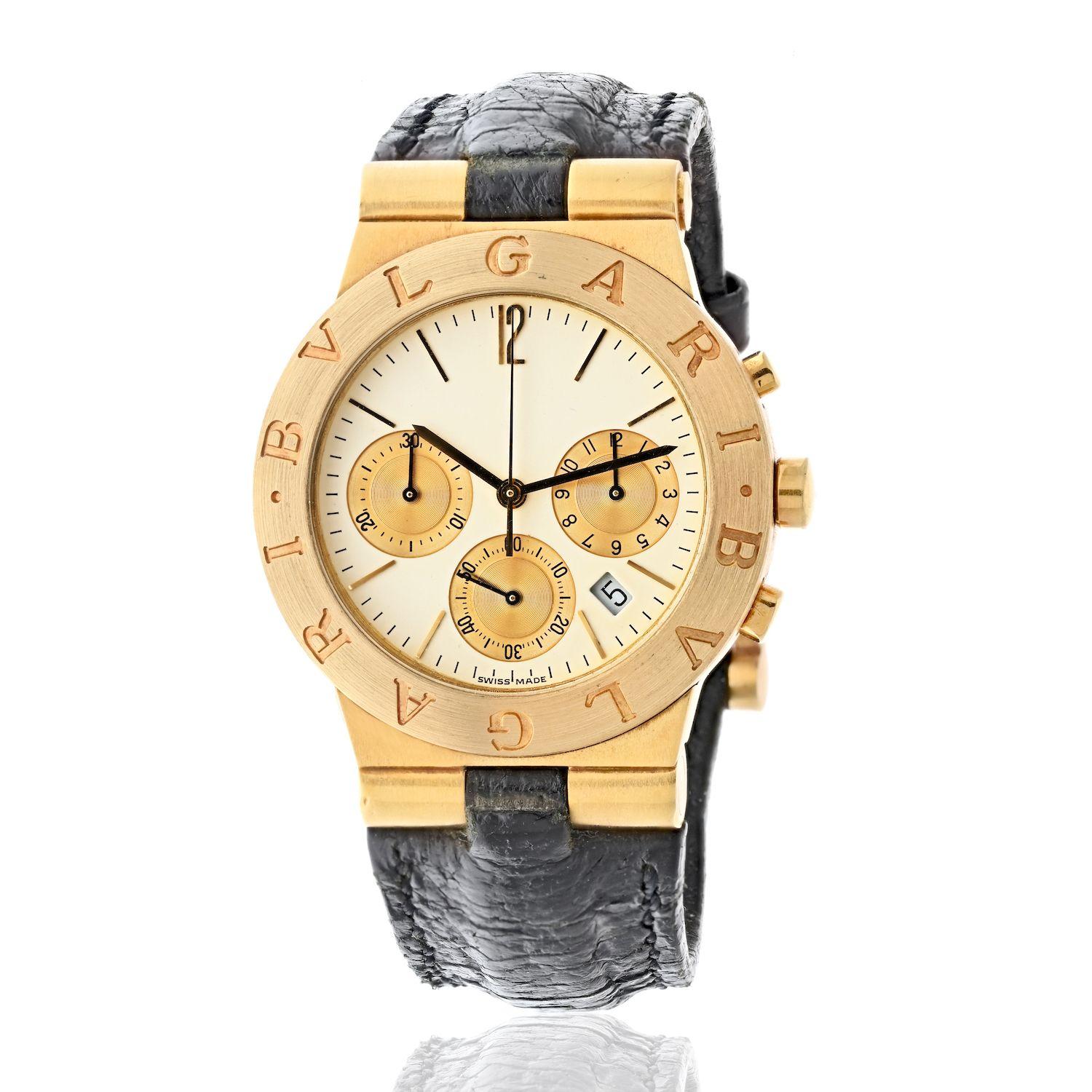Bulgari Diagono Chronograph 35mm 18k Yellow Gold Unisex Watch. 
A neutral design with classic features makes this Bvlgari watch a perfect unisex wrist watch. Medium size 35mm face is suitable both for men and women, and classic colors like black,