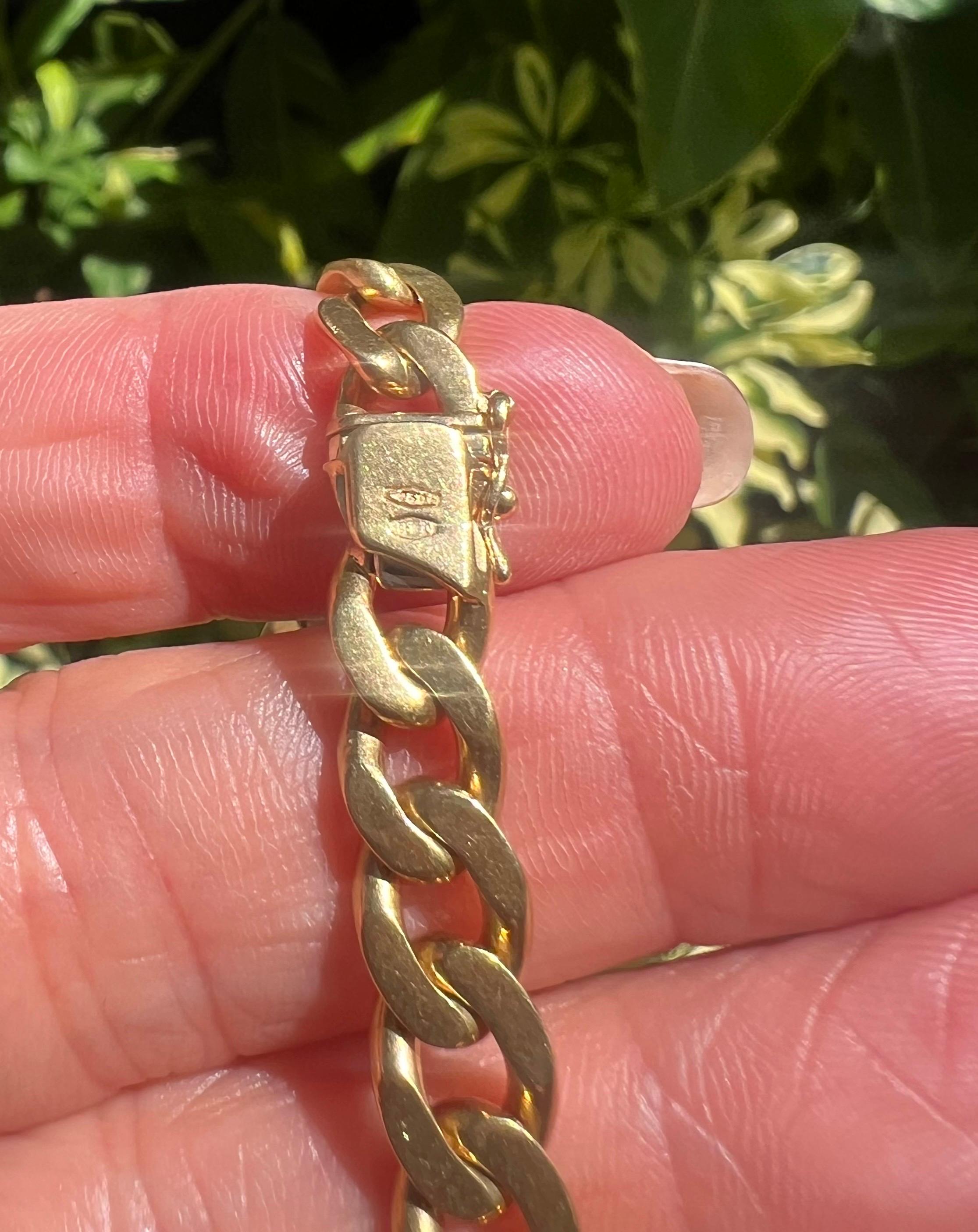 Bvlgari 18k Yellow Gold Hardstone Flower Long Necklace 1970's In Excellent Condition For Sale In Palm Beach, FL