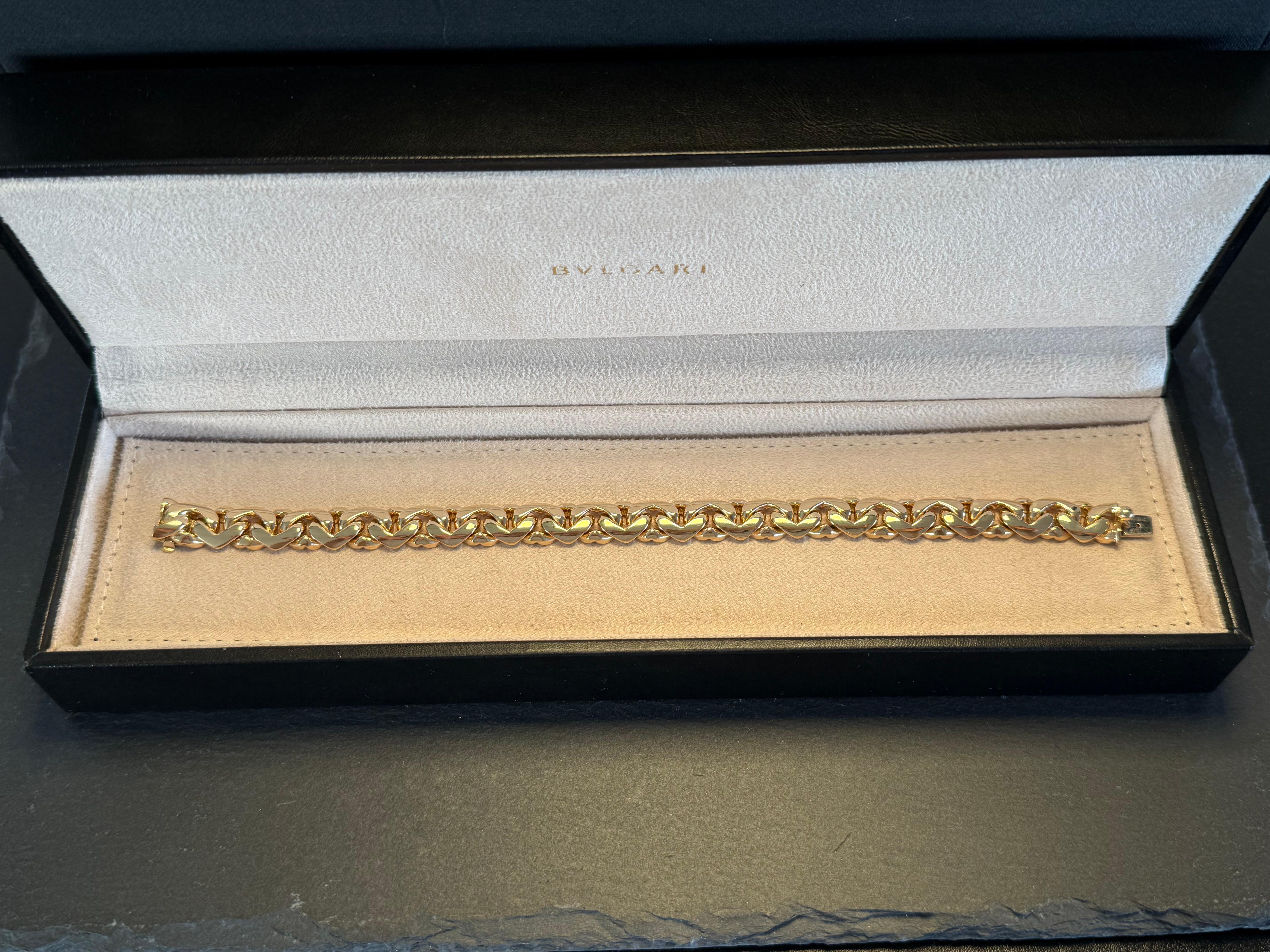 Bvlgari Bracelet à maillons en or jaune 18k en vente 2