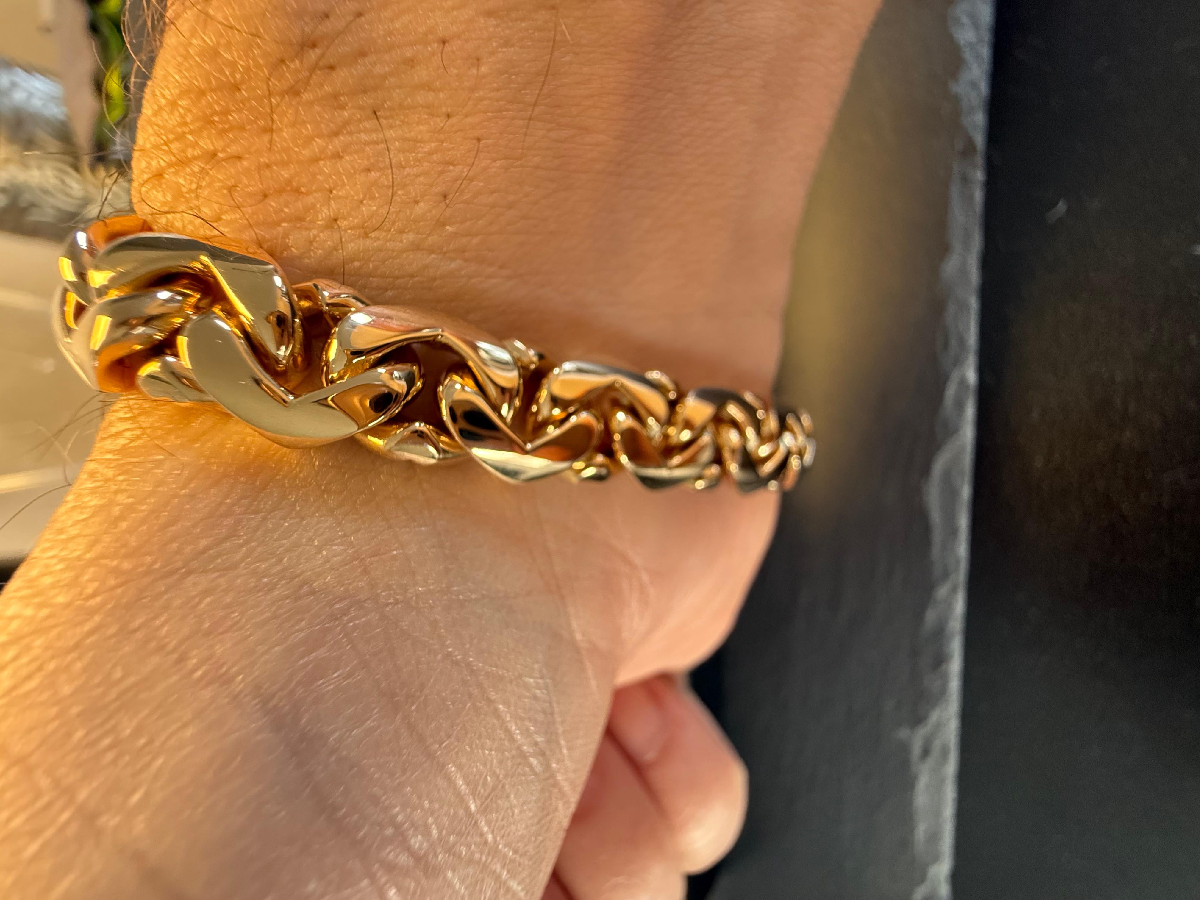 Bvlgari Bracelet à maillons en or jaune 18k en vente 4