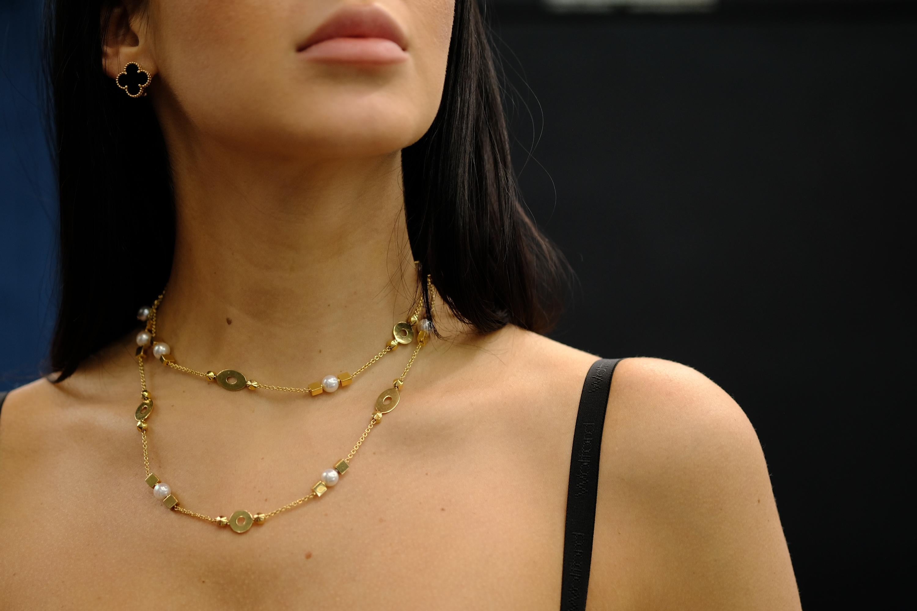 Bvlgari, collier long de 33 pouces en or jaune 18 carats avec chaîne en perles de lycée en vente 1
