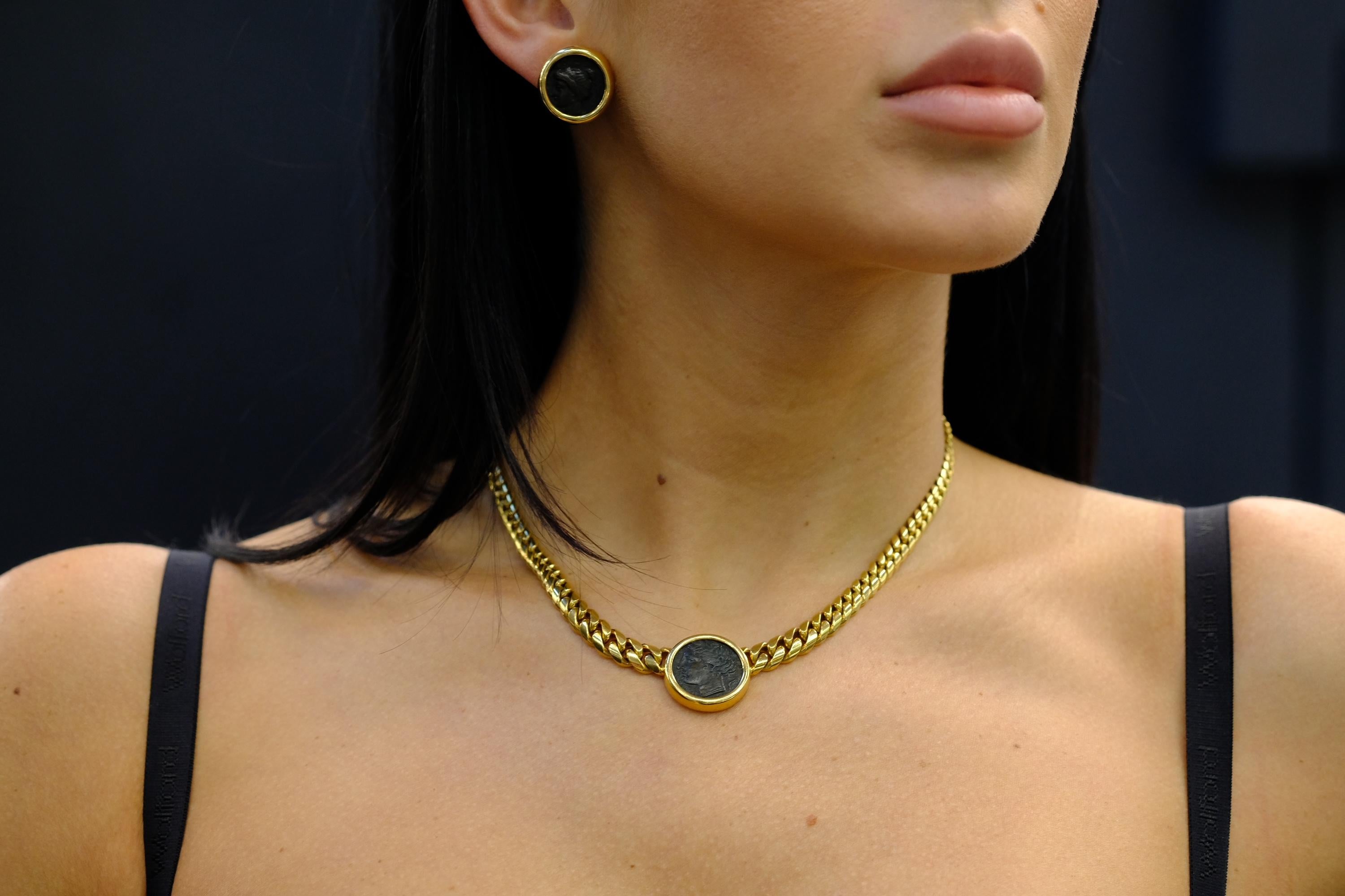 Collana di monete Bvlgari in oro giallo 18 carati Monet del IV secolo a.C. in vendita 2