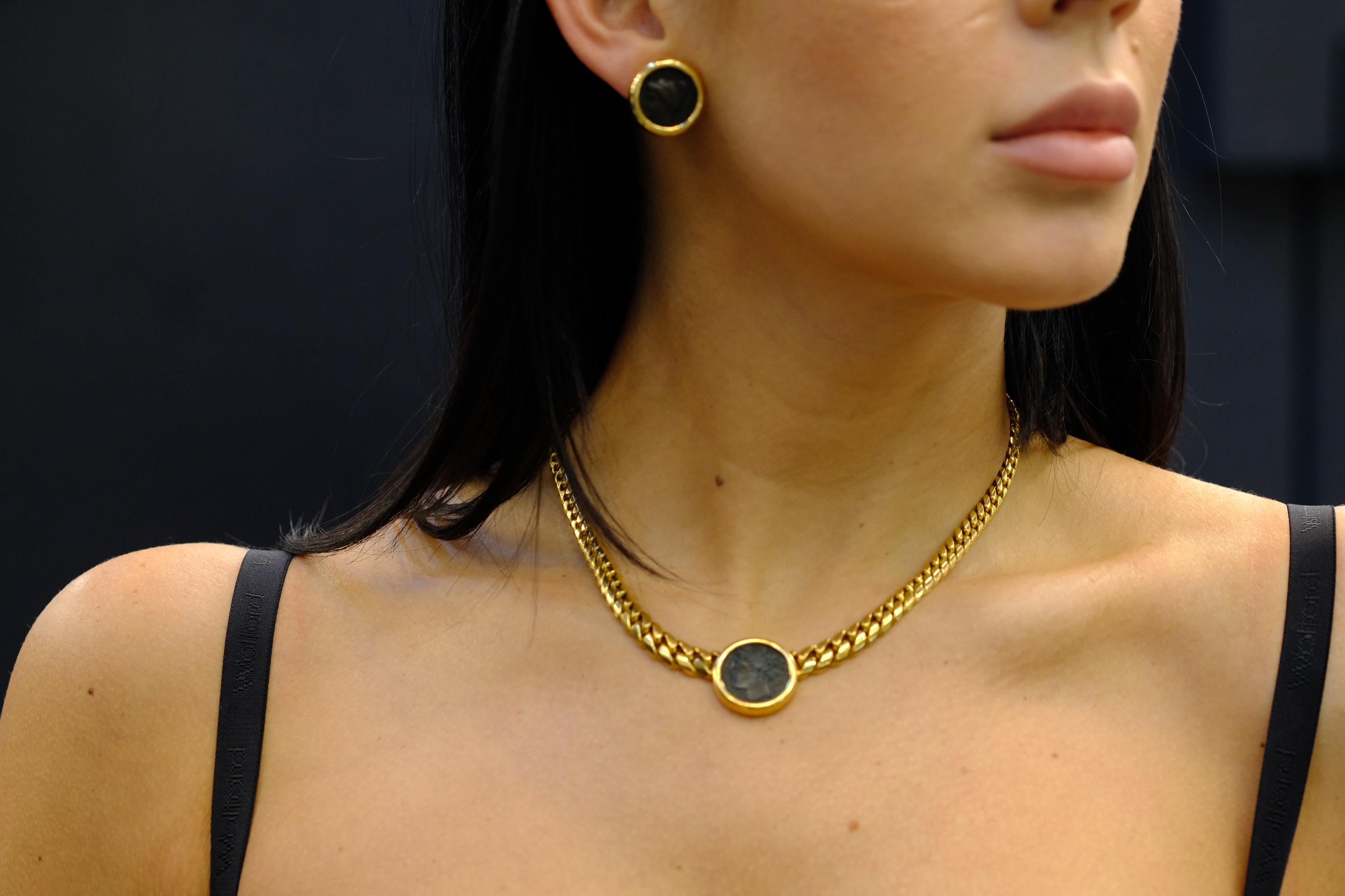 Collana di monete Bvlgari in oro giallo 18 carati Monet del IV secolo a.C. in vendita 3