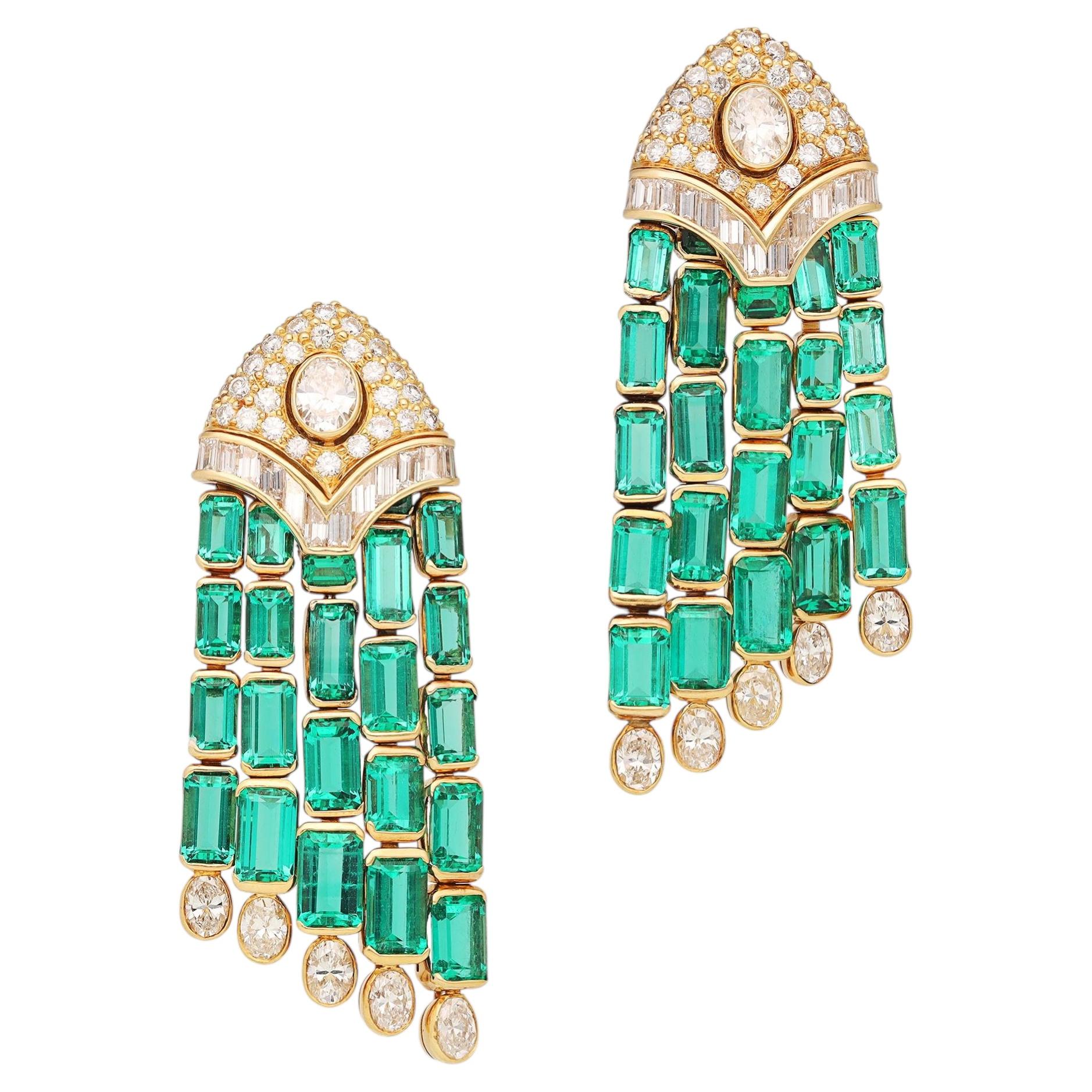 BVLGARI Clips d'oreille en or jaune 18 carats, émeraudes et diamants sans huile