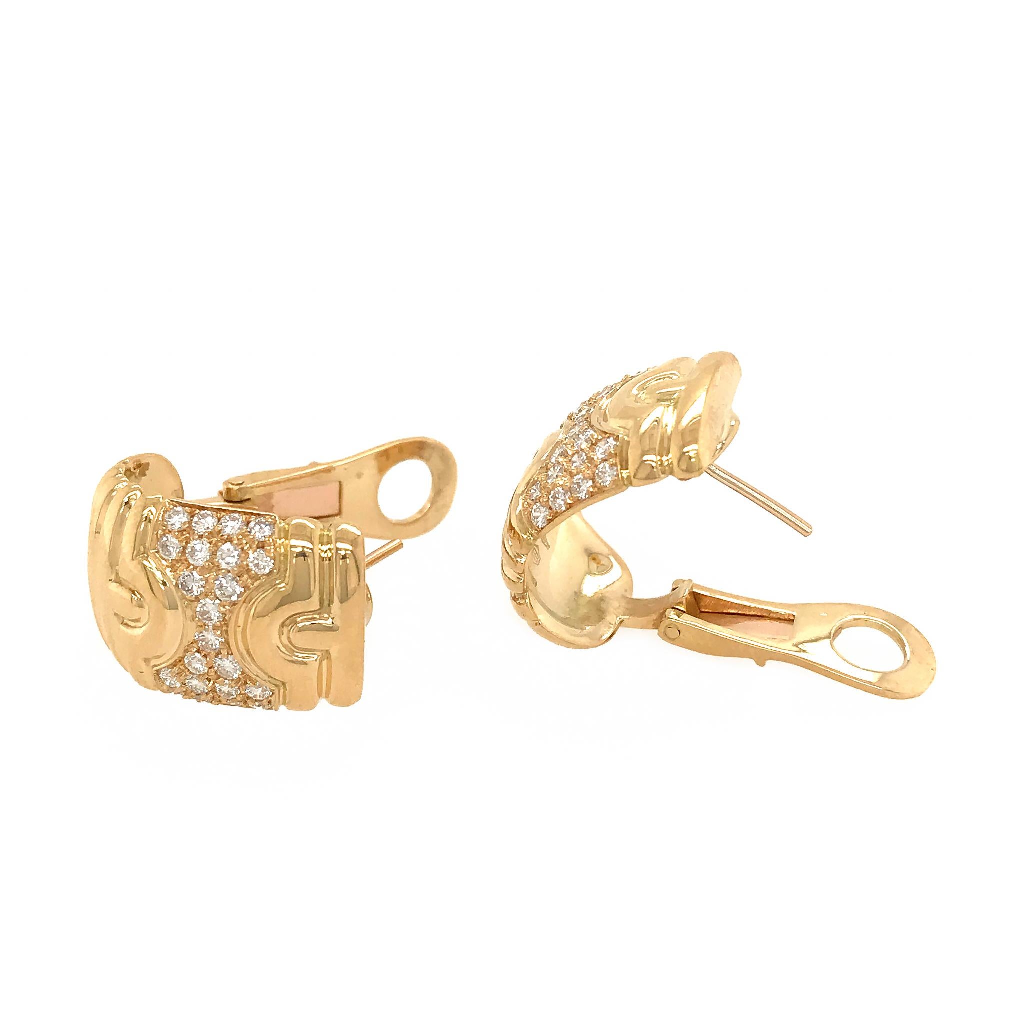 Bvlgari 18 Karat Yellow Gold Parentesi Diamond Earrings In Excellent Condition In New York, NY