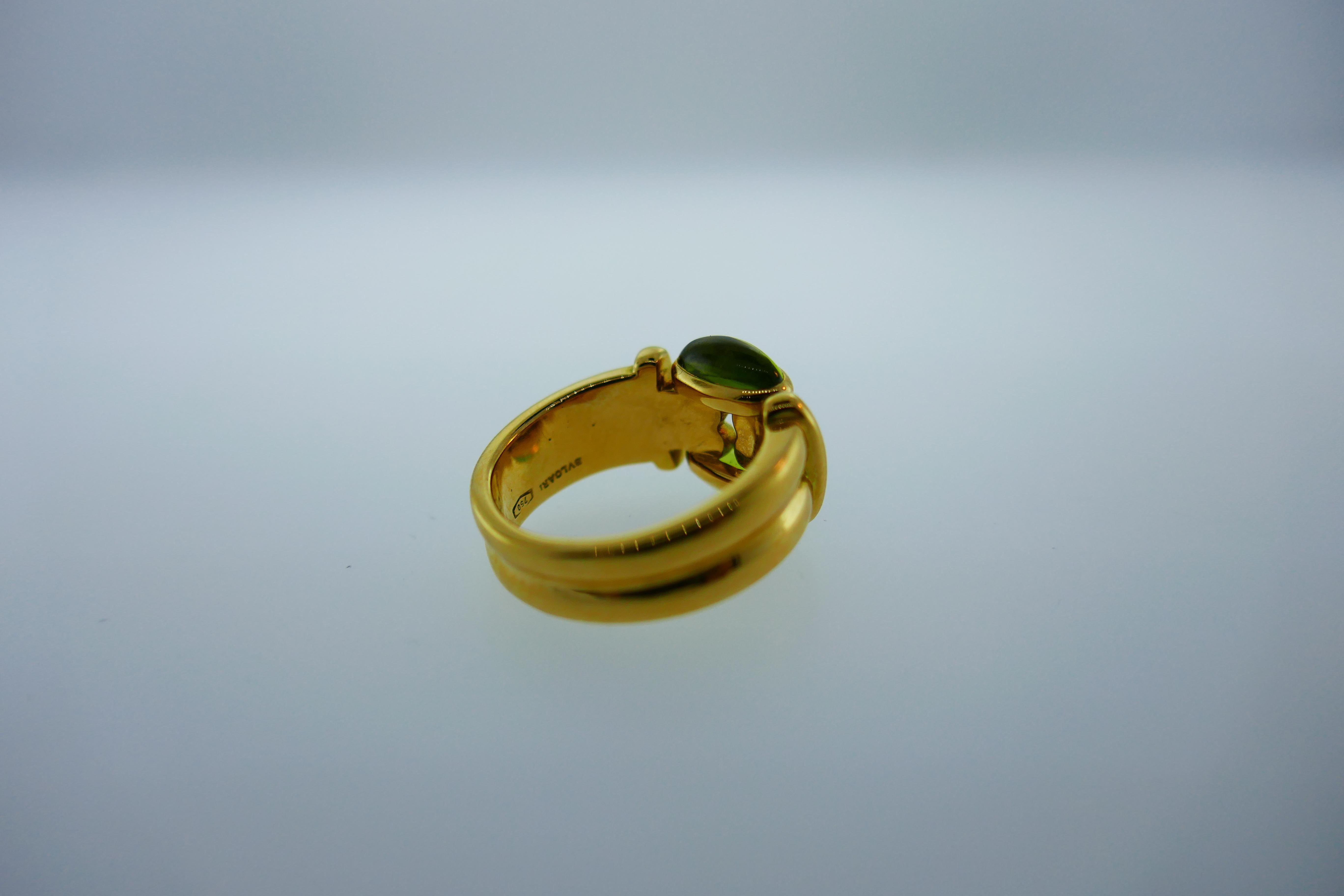 Bvlgari 18 Karat Yellow Gold and Peridot Ring Vintage 2