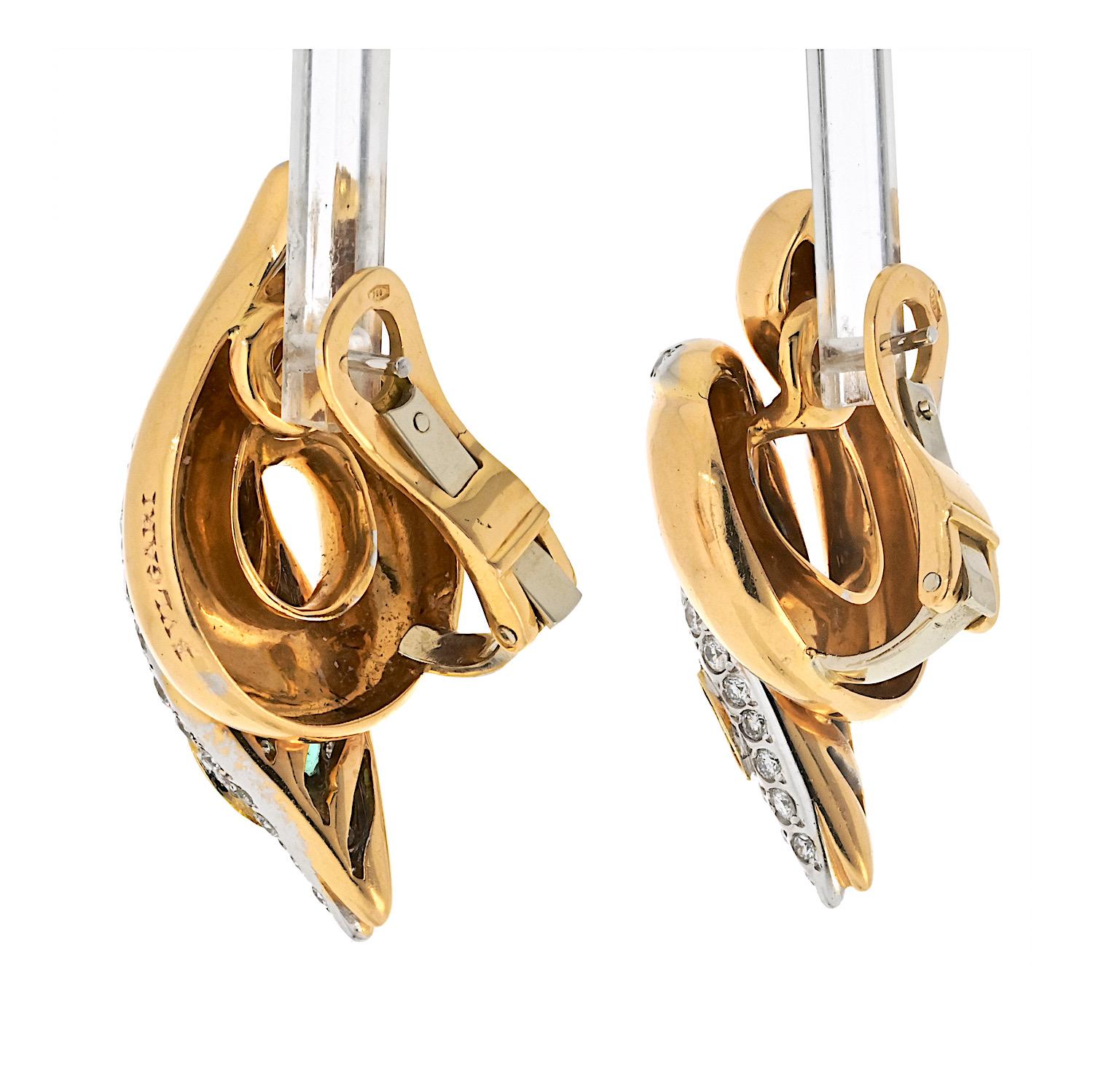 Modern Bvlgari 18K Yellow Gold Serpent Snake Diamond And Emerald Earrings For Sale