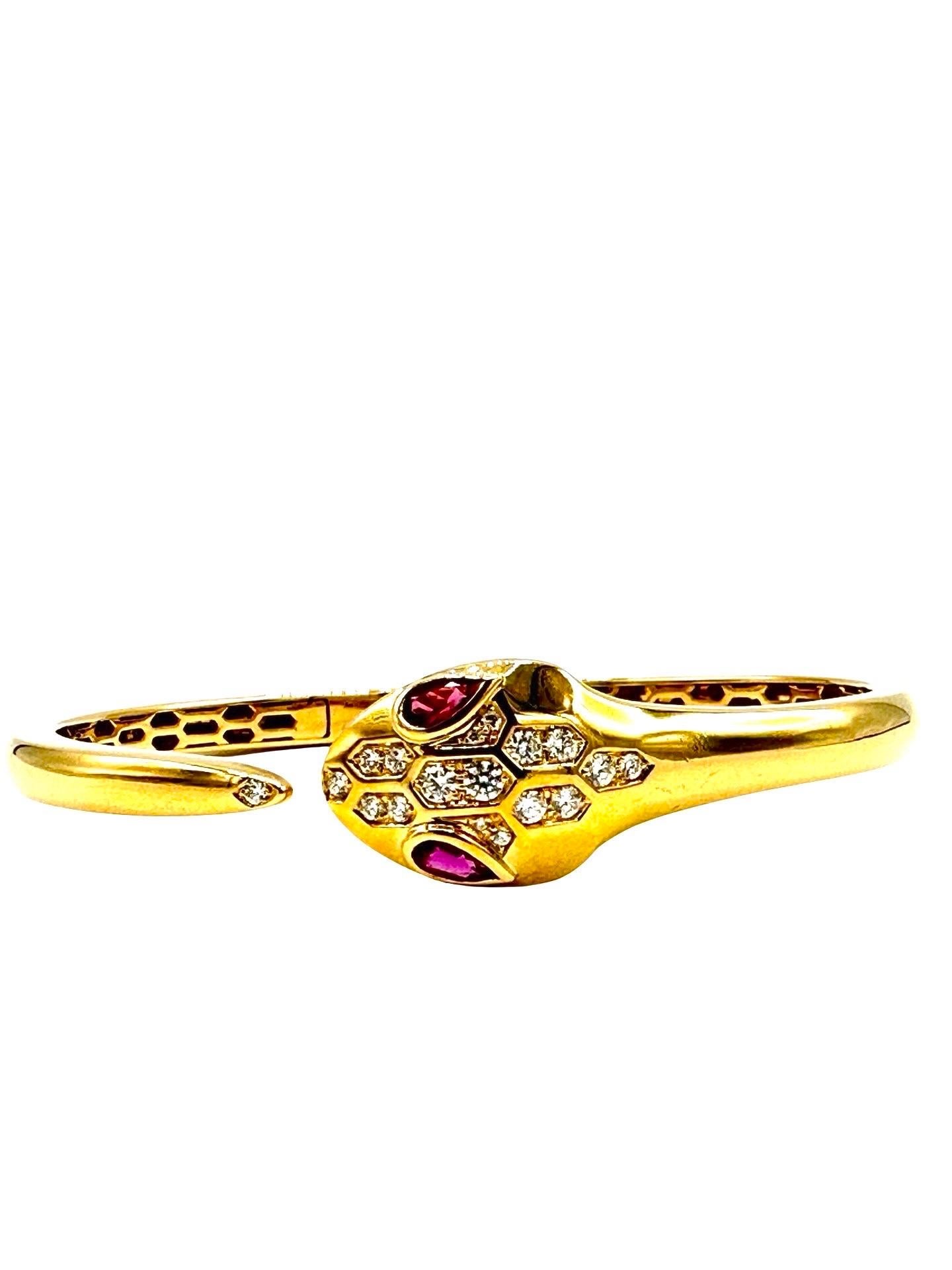 Taglio rotondo Bracciale Serpenti Petite Diamond Snake in oro giallo 18 carati Bvlgari in vendita