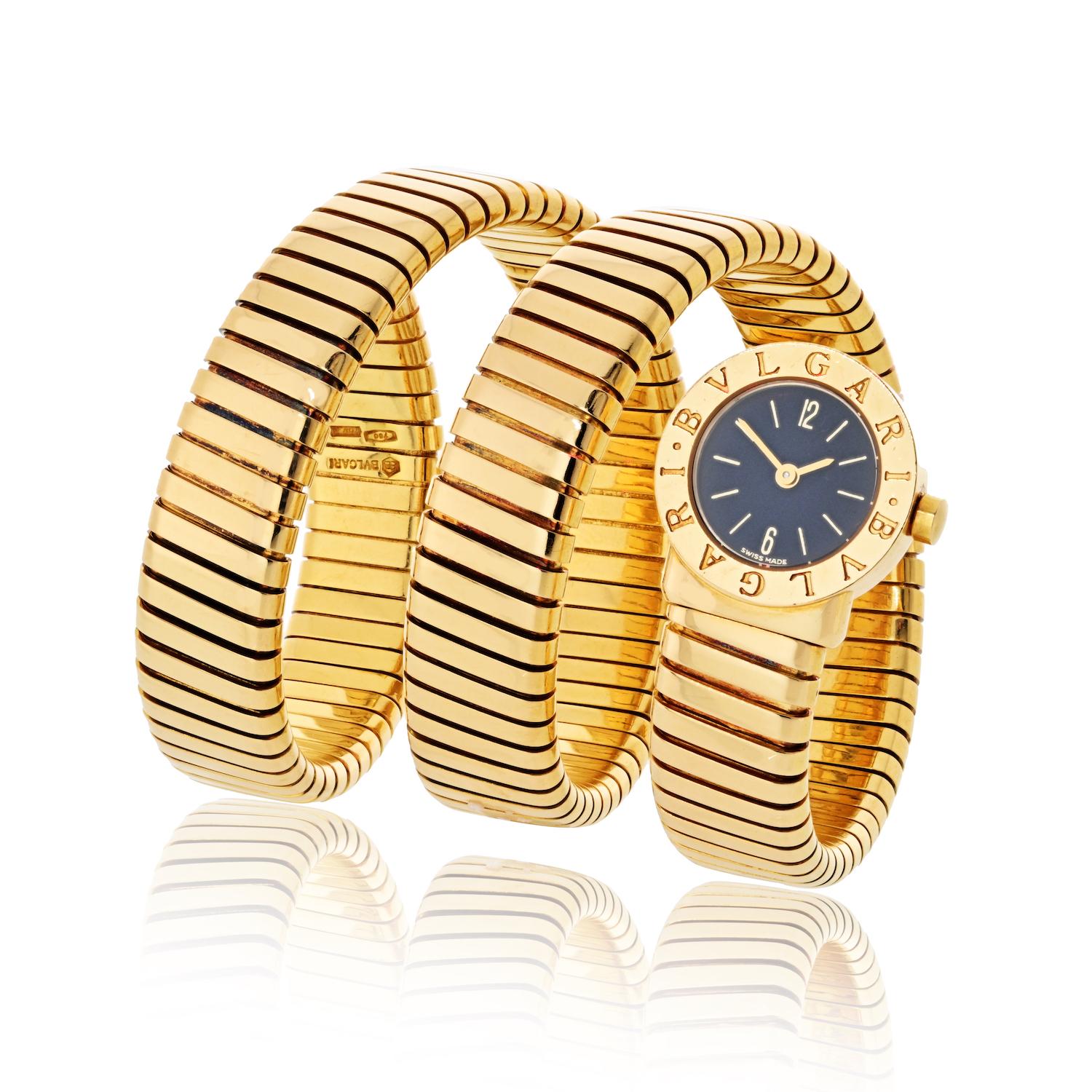 Bvlgari 18K Yellow Gold Serpenti Vintage BB19 1 T Watch.

Bulgari’s Tubogas Snake watch is an internationally recognizable classic. Immaculately crafted from 18K yellow gold, this rare vintage timepiece features a black lacquered dial set in a 19mm