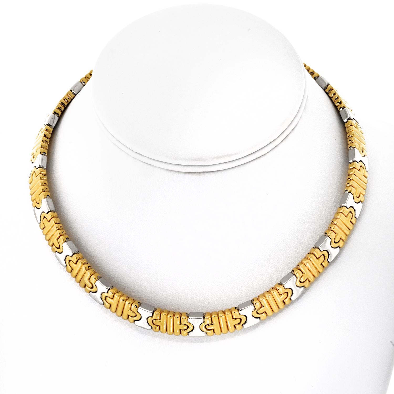 Designed with fitted high-polish segmented links, this necklace showcases Bvlgari's signature geometric 