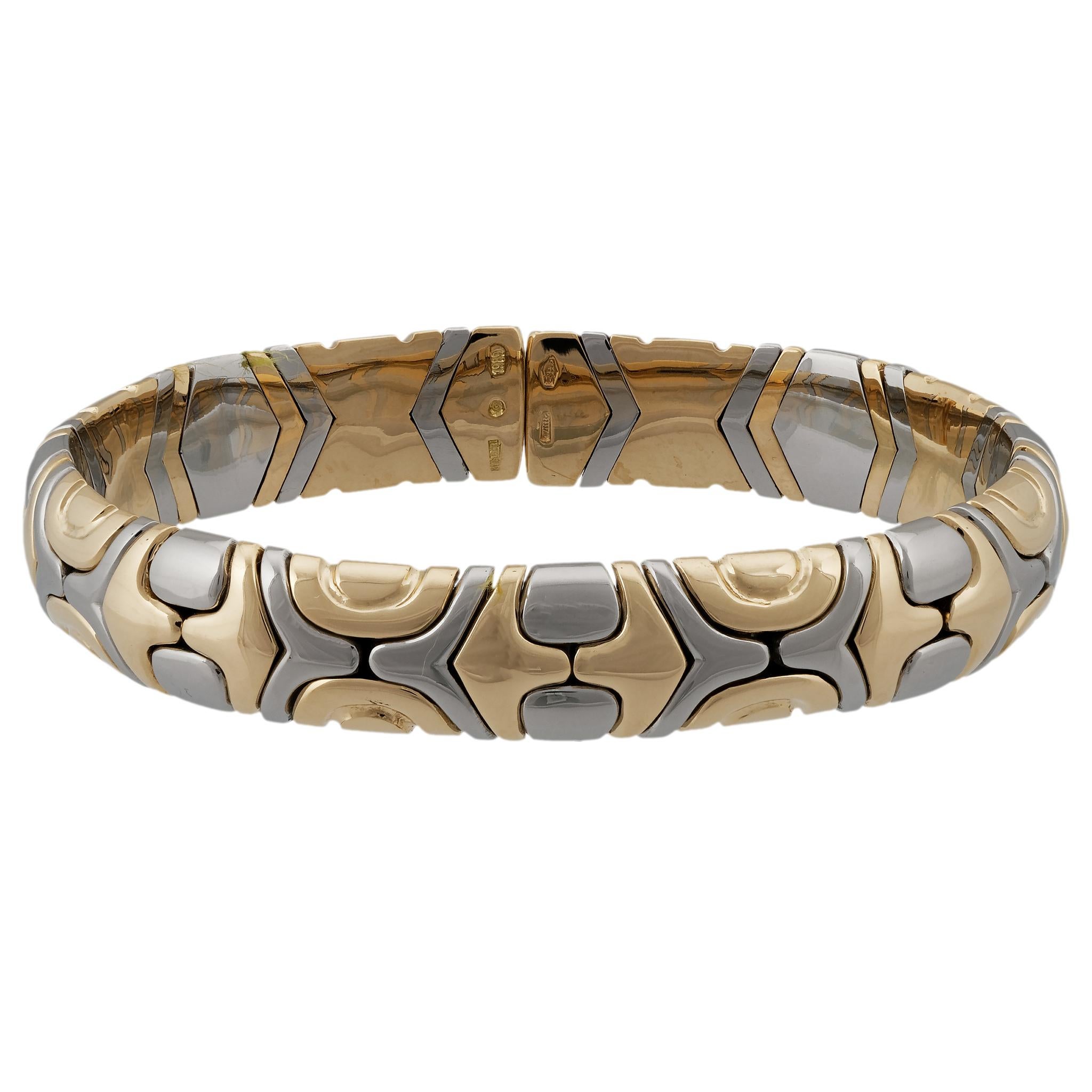 METAL TYPE: 18K Yellow Gold and Stainless
TOTAL WEIGHT: 44.2g
BRACELET LENGTH: 7