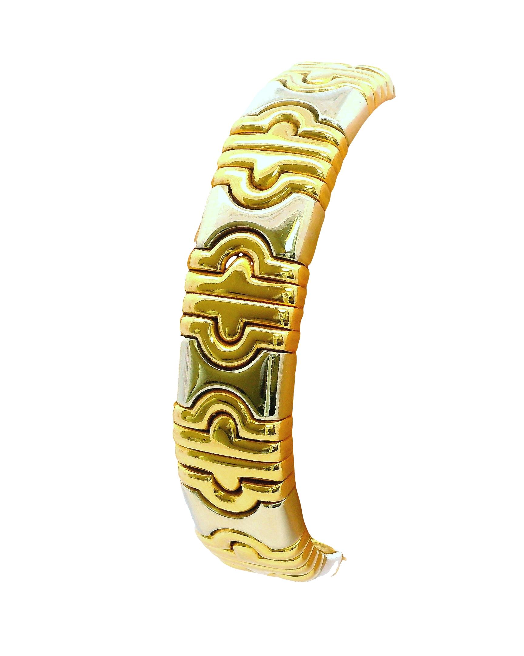 Bracciale Parentesi Bvlgari in oro giallo e bianco 18k In condizioni ottime in vendita a Great Neck Plaza, NY