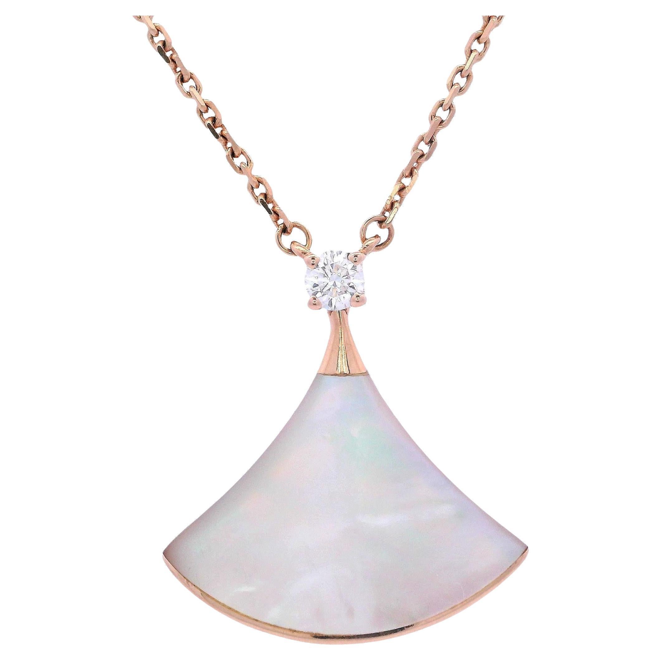 BVLGARI 18kt yellow Gold Divas Dream Necklace with Diamond and Mother of Pearl