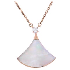 BVLGARI 18kt yellow Gold Divas Dream Necklace with Diamond and Mother of Pearl