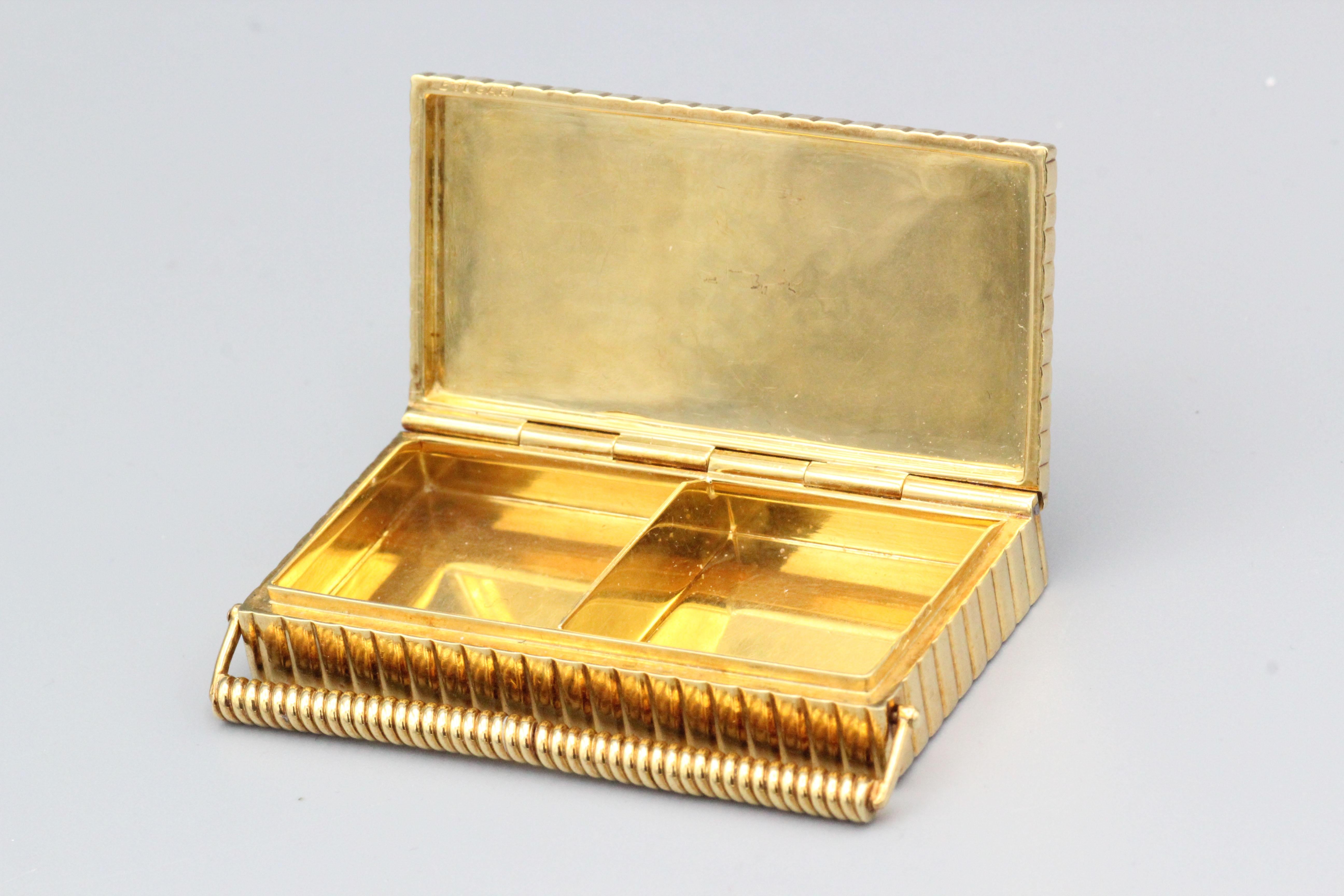 Bvlgari 2 Section 18k Gold Pill Box In Good Condition For Sale In New York, NY