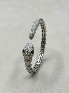 Bvlgari Bracelet en or blanc 3,89 ct diamant et émeraude