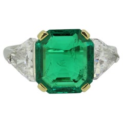 Bvlgari 4,16 Karat kolumbianischer Smaragd und Diamant Drei-Stein-Ring