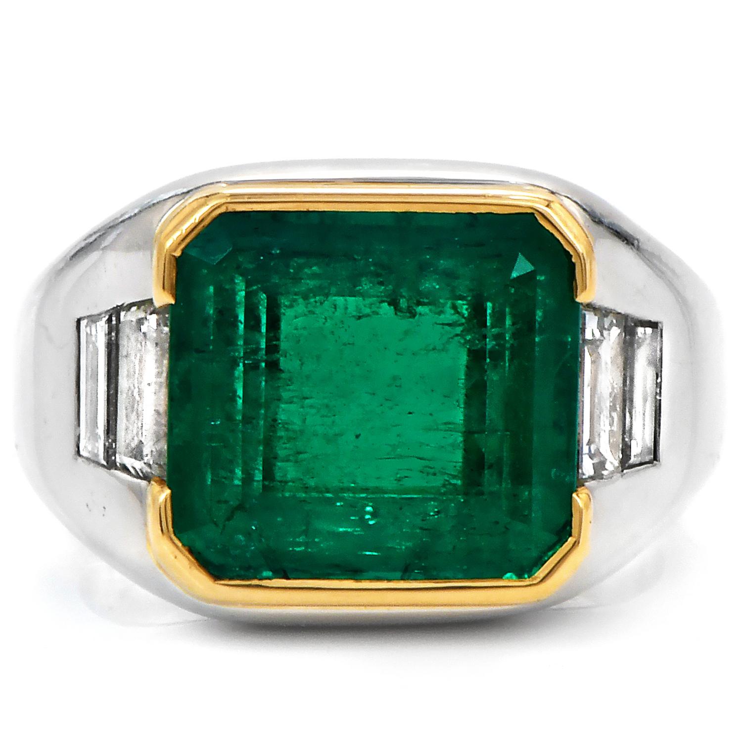 Bvlgari 4.59cts Emerald Diamond Platinum Estate Pinky Bulgari Cocktail Ring In Excellent Condition For Sale In Miami, FL