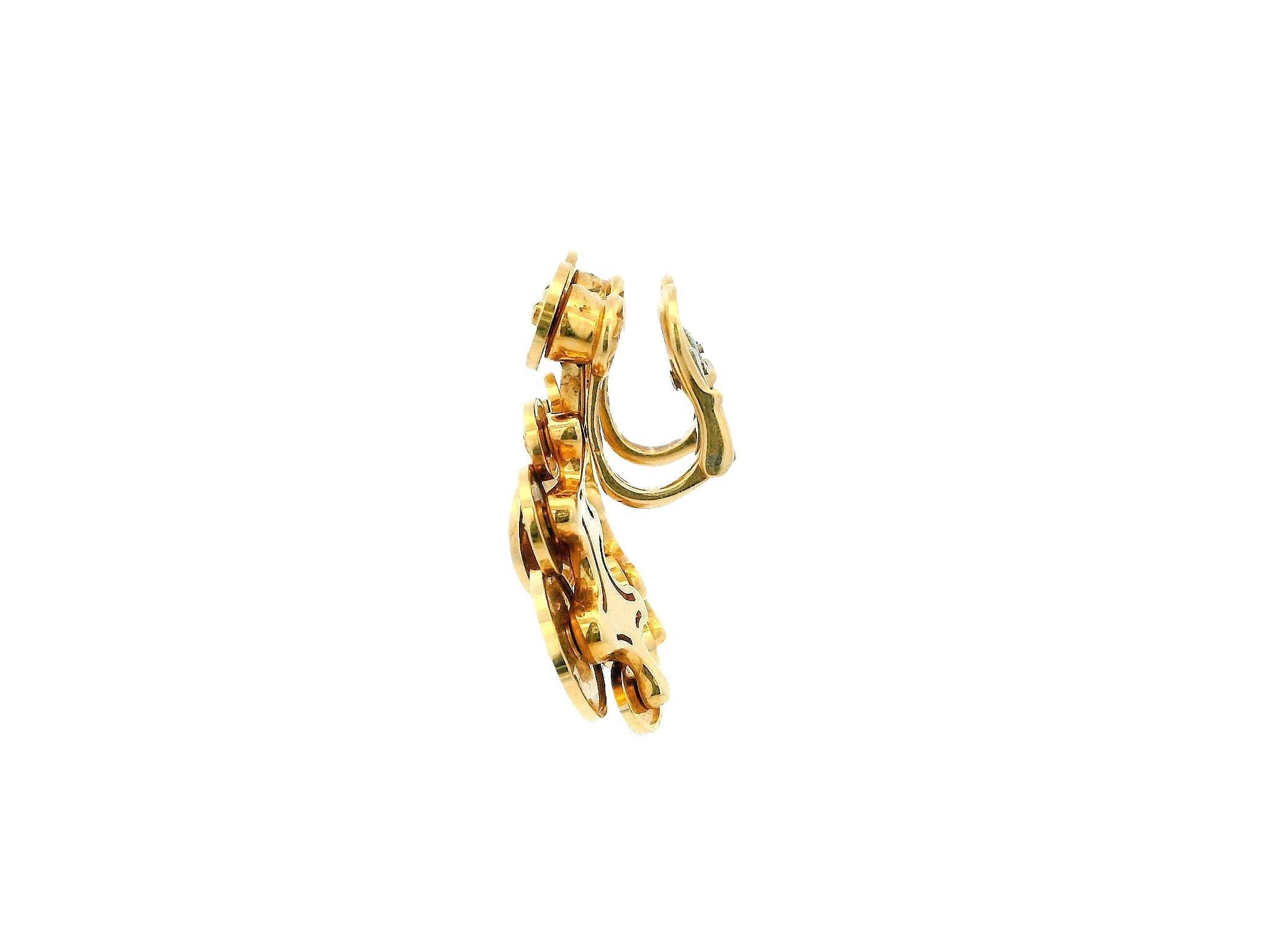 BVLGARI  Orecchini a 7 dischi in oro giallo 18 carati con ciclamino in vendita 1