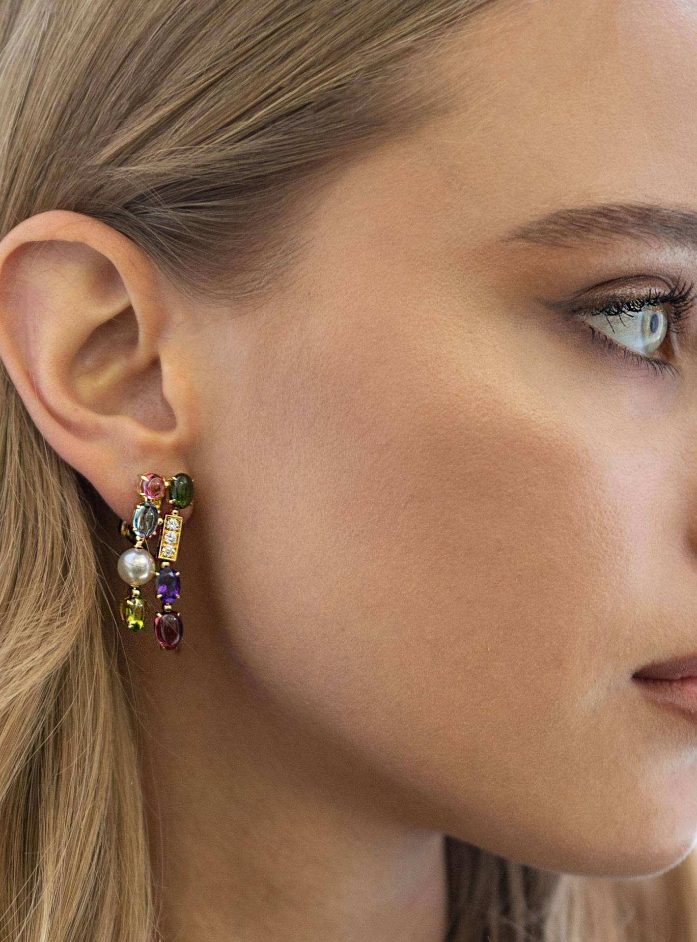 BVLGARI Allegra earrings in 18k yellow gold, colored stones, pearls and diamonds. 
Condition: very good (very little wear).
Dimensions: 3.5 x 1 cm.
Weight : 17.15 gr.
Colored stones: tourmaline, peridot, amethyst, citrine, topaz, prasiolite.
Bvlgari