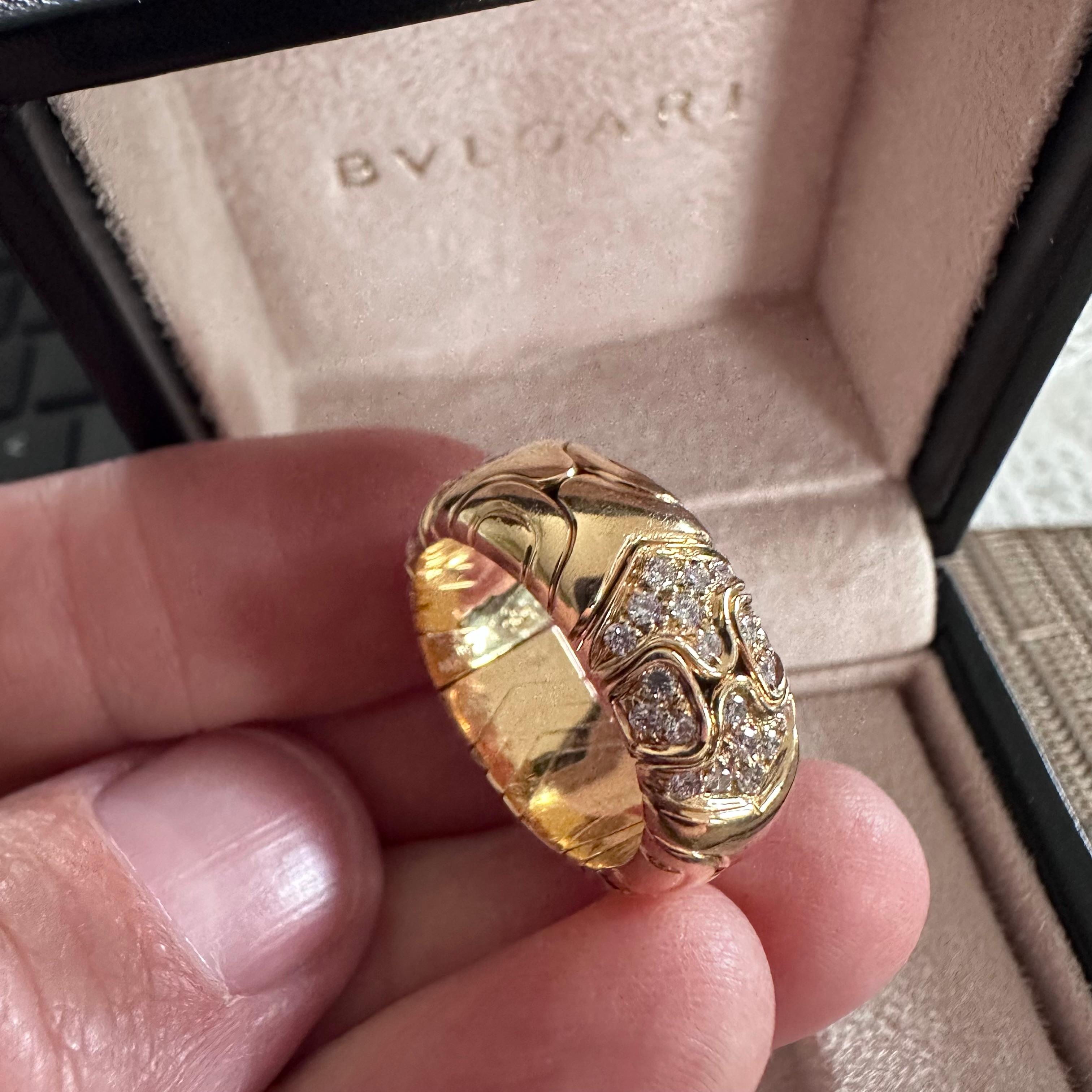 Bvlgari Alveare Diamond Flexible Ring Band In Good Condition For Sale In Beverly Hills, CA