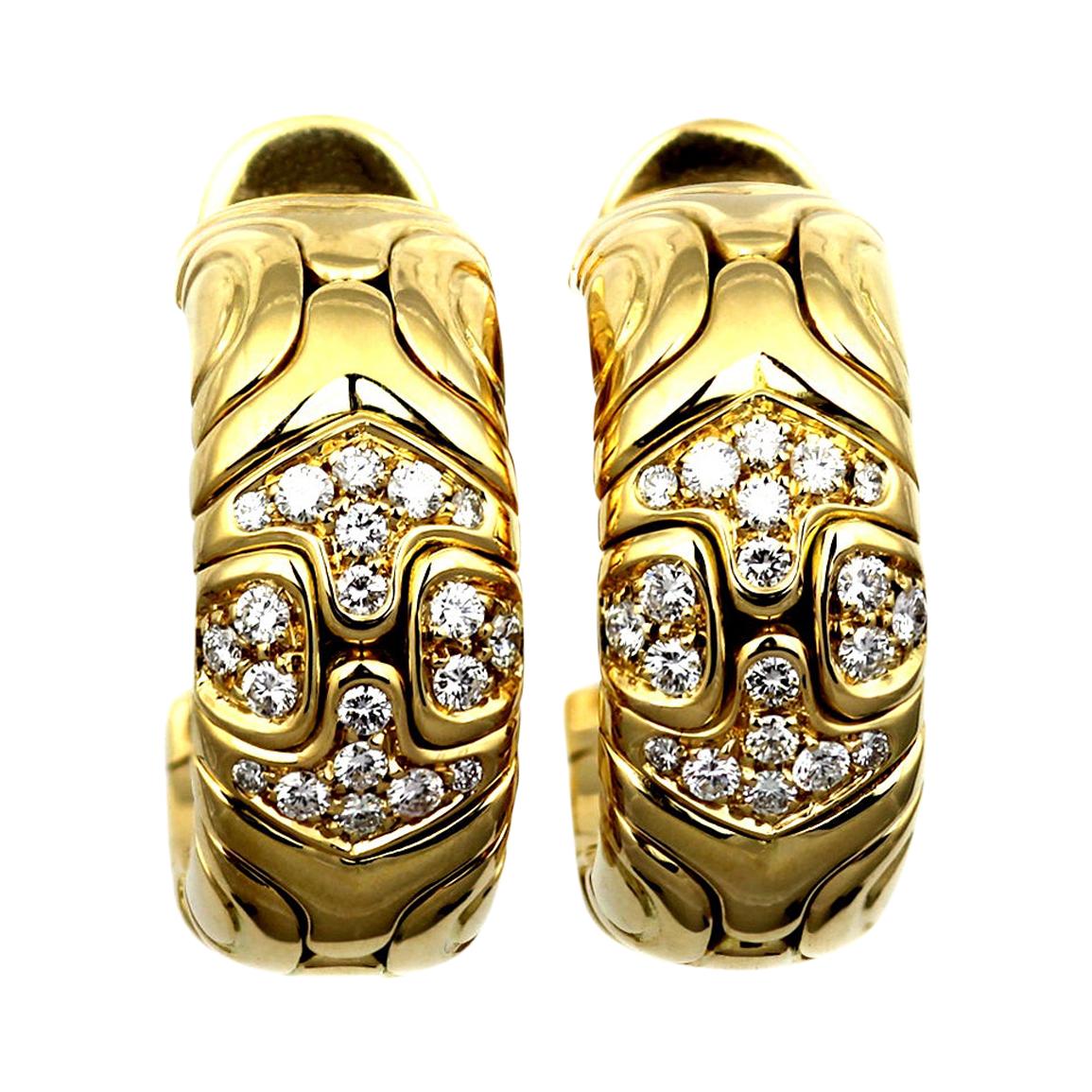 Bvlgari Alveare, Retro Diamond Hoop Earrings in 18 Karat Yellow Gold Lever-Back