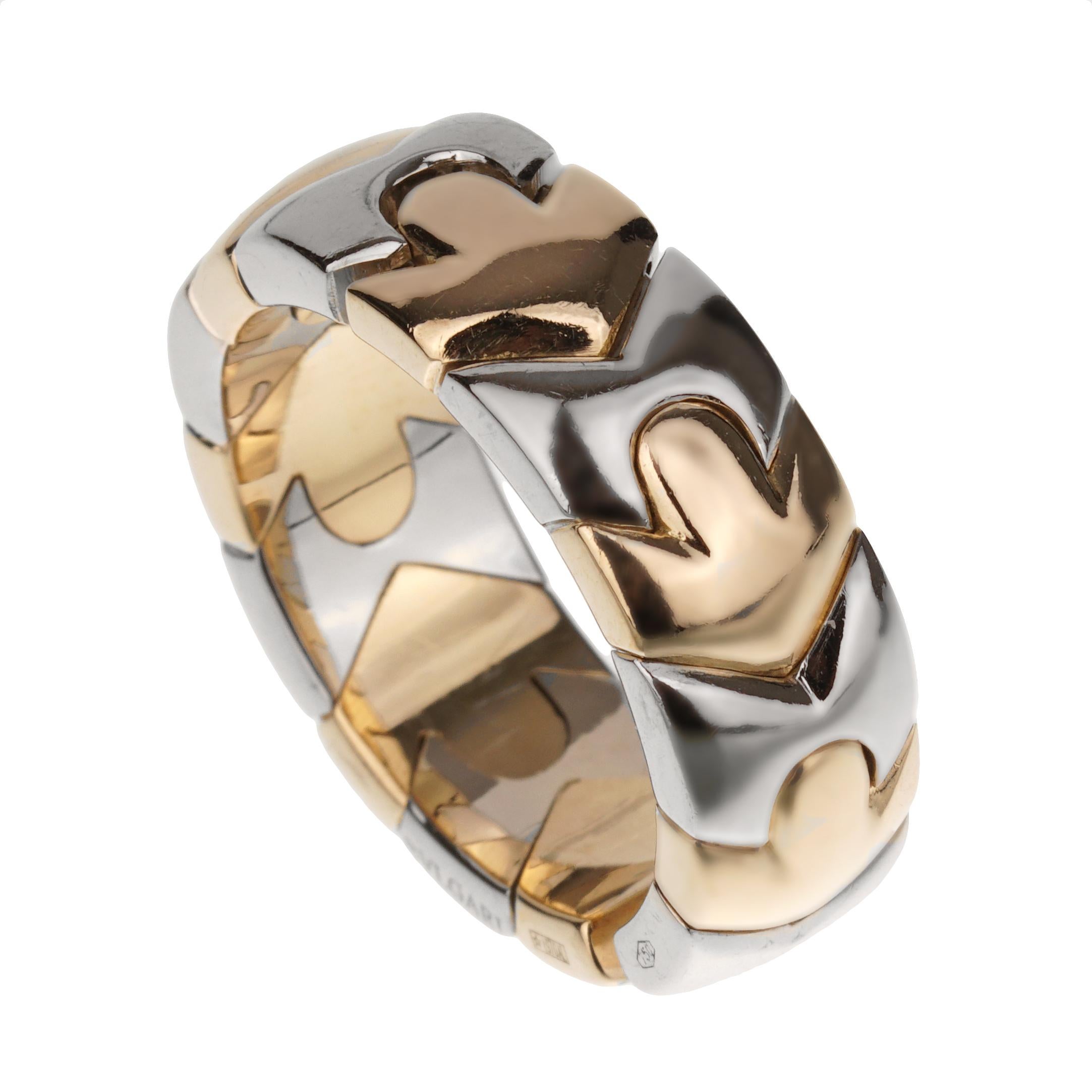 Bvlgari Alveare White & Yellow Gold Vintage Band Ring In Good Condition For Sale In Feasterville, PA