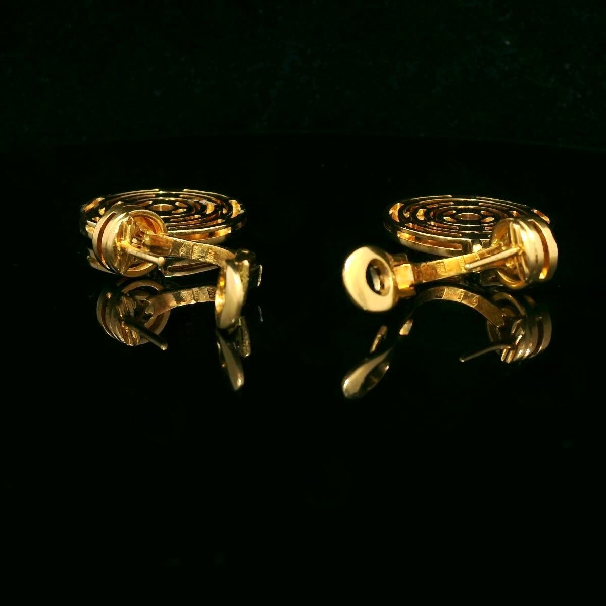 BVLGARI Astral Cerhi gold 18 Karat moving earrings In Excellent Condition In Uccle, BE