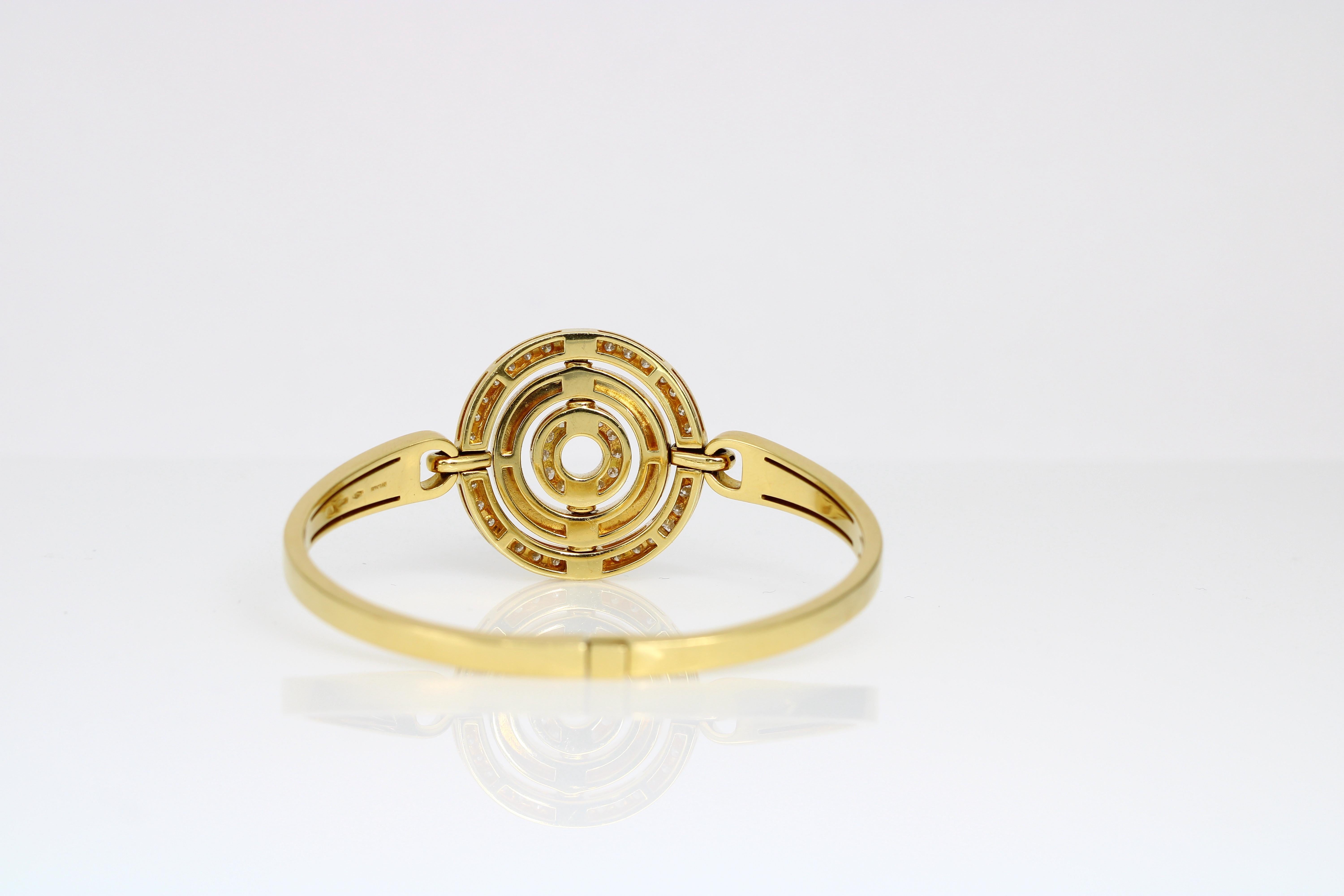 Round Cut Bvlgari Astrale Cerchi 18K yellow Gold
1.40ct Diamond Bracelet