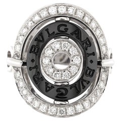 Anello Bvlgari Astrale Cerchi Shield in oro bianco 18 carati con diamanti e ceramica