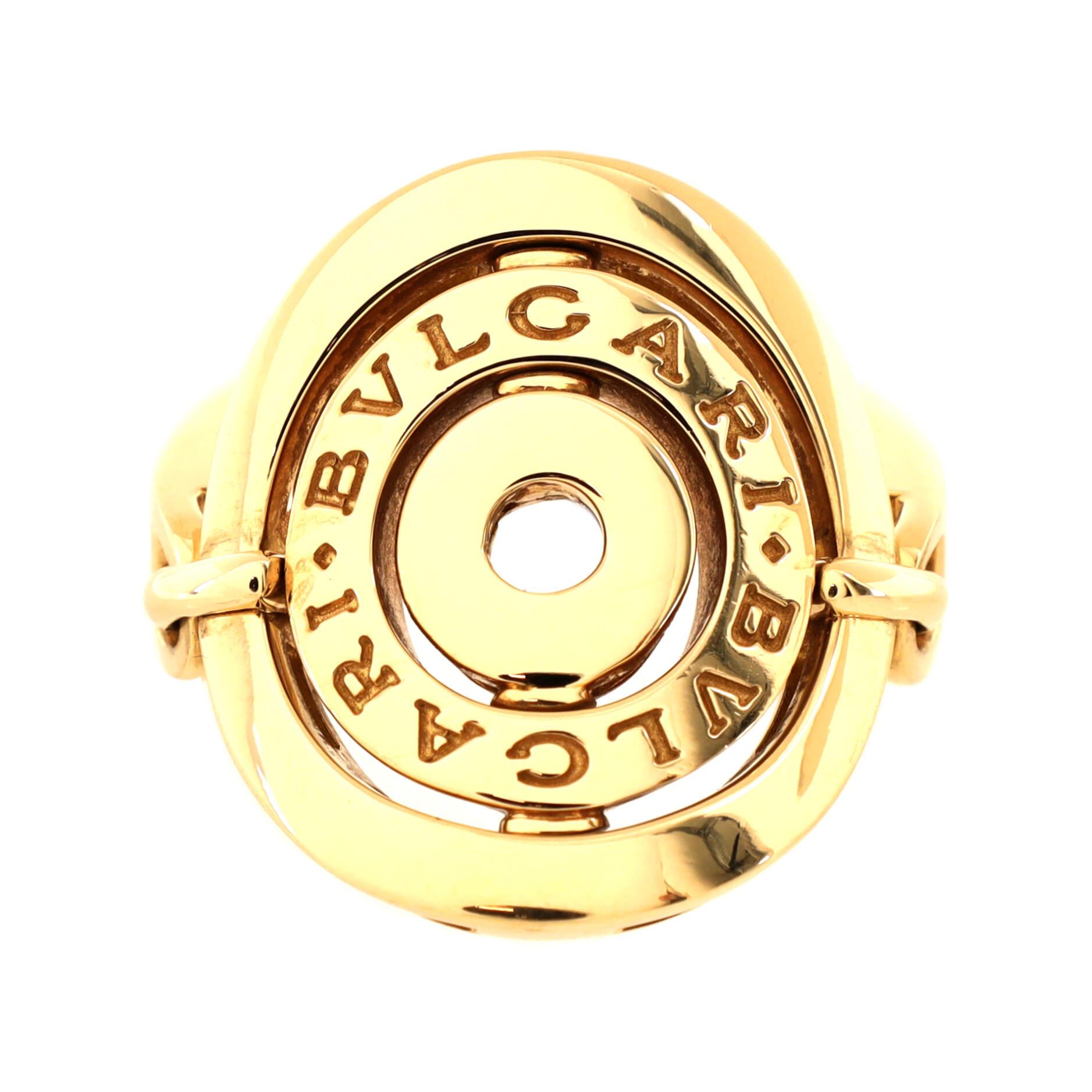 Condition: Great. Moderate wear throughout.
Accessories: No Accessories
Measurements: Size: 6.75 - 54, Width: 3.40 mm
Designer: Bvlgari
Model: Astrale Cerchi Shield Ring 18K Yellow Gold
Exterior Color: Yellow Gold
Item Number: 195056/373