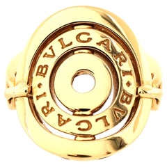 Bvlgari Astrale Cerchi Schild-Ring aus 18 Karat Gelbgold