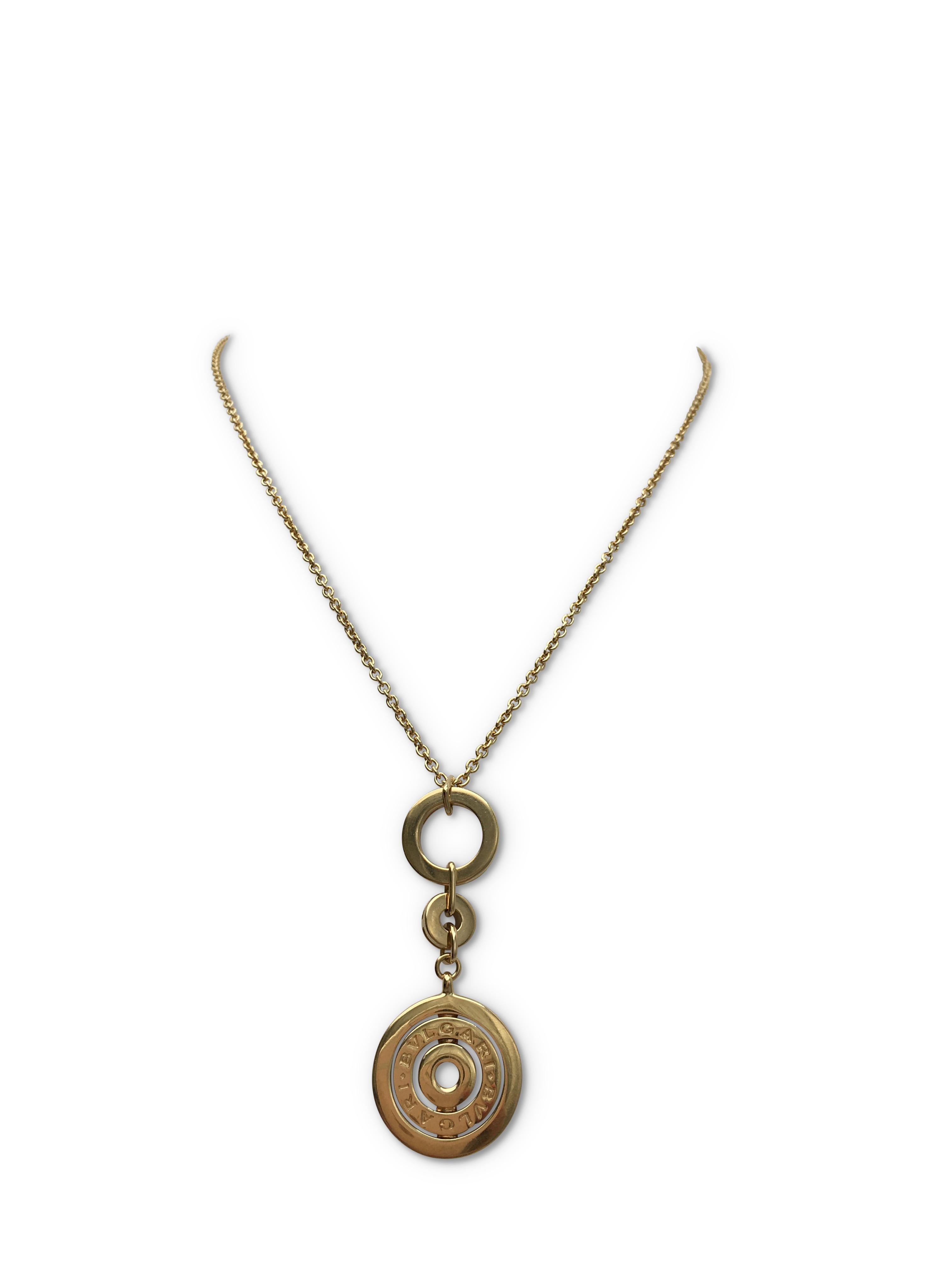 Authentic Bvlgari 'Astrale Cerchi' pendant necklace crafted in 18 karat yellow gold. Signed Bvlgari, 750. The necklace is presented with the original box, no papers. CIRCA 2000s.

Box: Yes
Papers: No