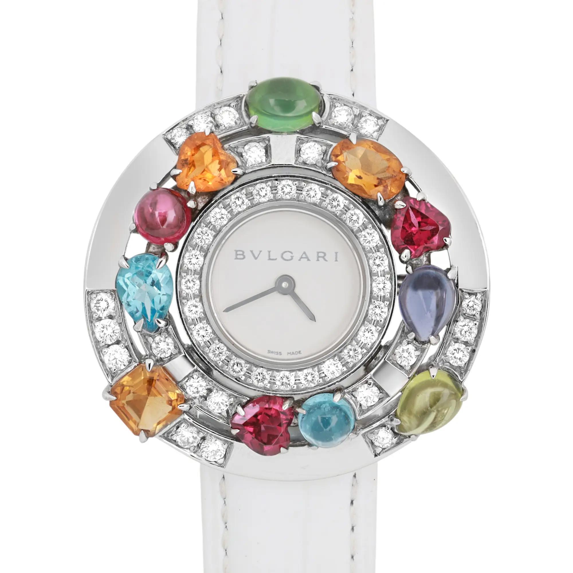 Aus Vorbesitz, ausgezeichneter Zustand. 

Bvlgari Astrale Damenuhr - Modell 101338

Marke: Bvlgari
Modellname: Astral
Modellnummer: 101338
Typ: Armbanduhr
Abteilung: Frauen
Stil: Luxus
Land/Gebiet der Herstellung: Schweiz
Vintage By: