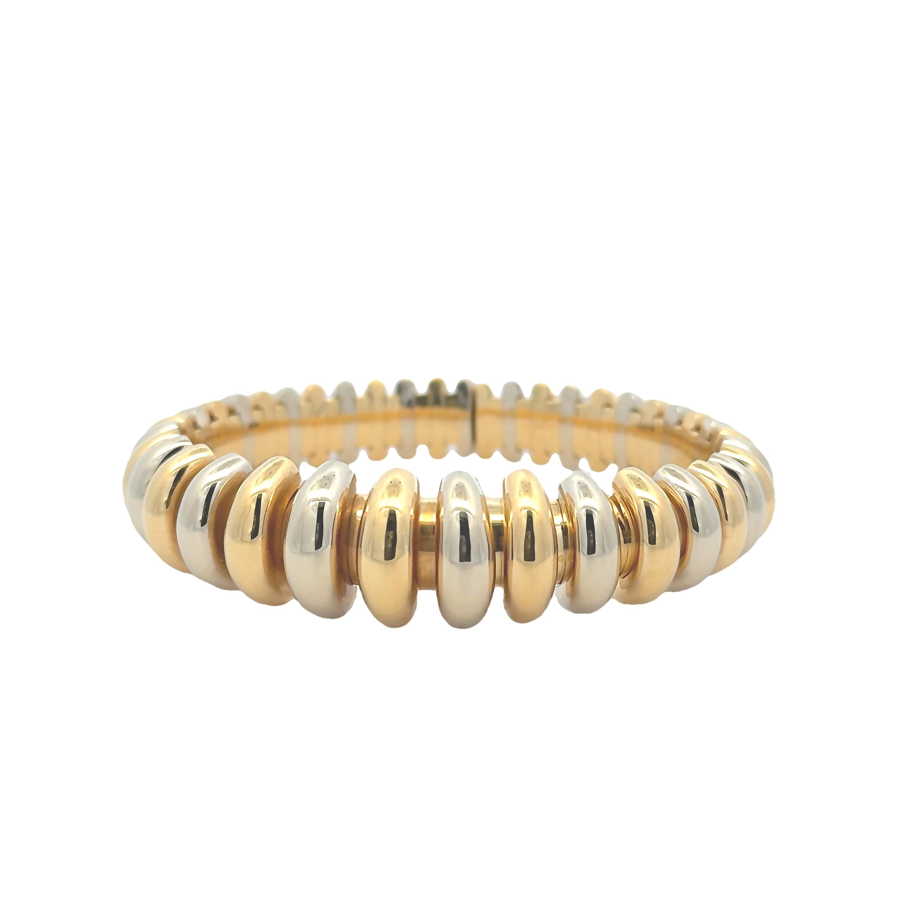Contemporain Bvlgari Bracelet jonc alternant or blanc et jaune 18 carats en vente
