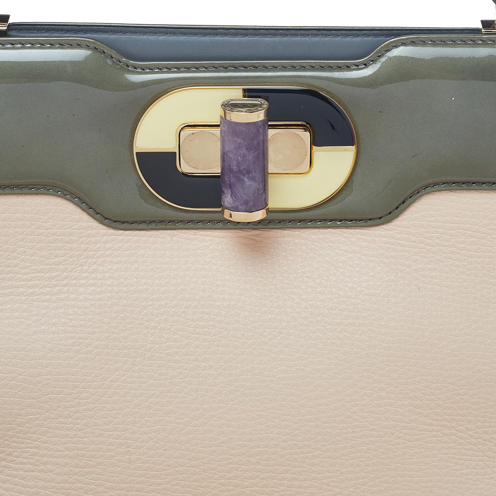 Isabella Rossellini Henkeltasche aus Leder, beige/grau, von Bvlgari 7