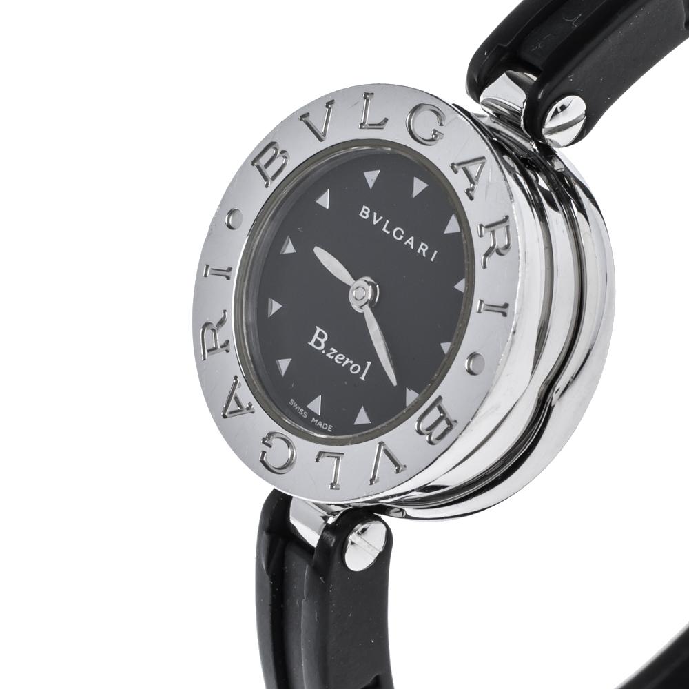 Grace your wrist with this well-crafted timepiece from Bvlgari. Swiss made, it is held by a bracelet made from black resin. The B.Zero1 watch follows a quartz movement and has a stainless steel case with a magnificent dial laid with triangular hour