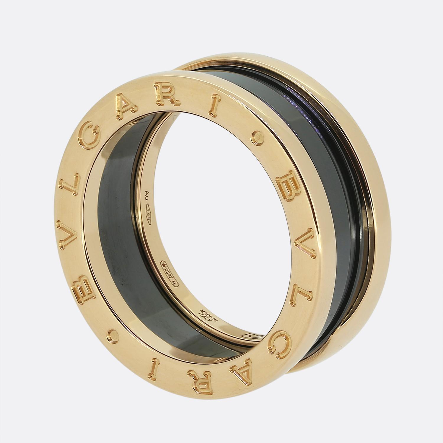 Here we have an iconic piece from the world renowned Italian jewellery house of Bvlgari. This piece forms part of the B.zero collection and showcases two black ceramic bands amidst a engraved 18ct rose gold band above and below. 

The B.zero1