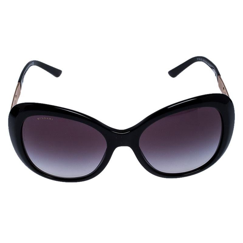 This pair of sunglasses from Bvlgari is in tune with the high-end, glamourous style the brand is known for. The gradient lenses that are made in Italy come enclosed in cat-eye frames enhanced with signature fan-like motifs from their Divas' Dream