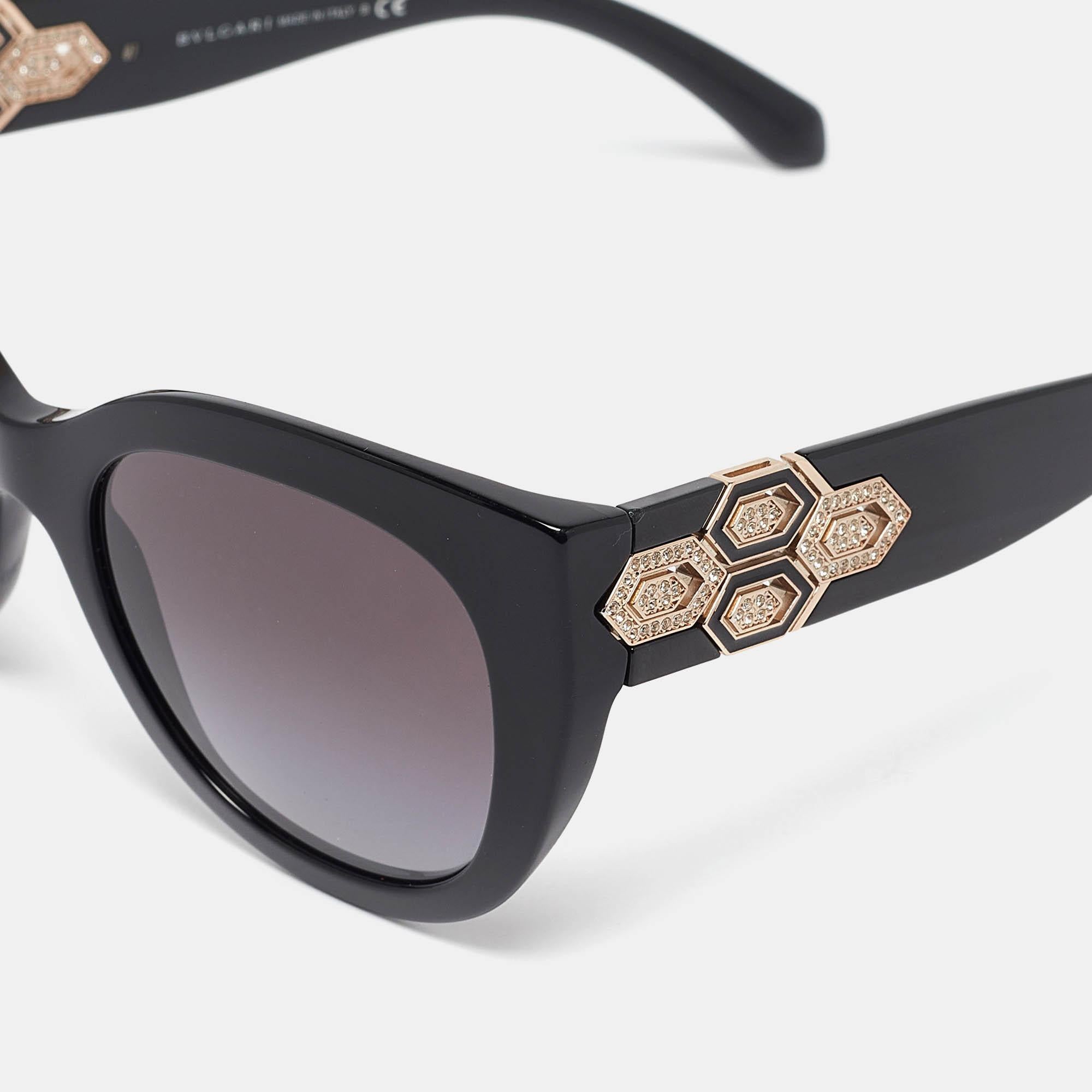 The stylish frame and good quality lenses make these sunglasses a high fashion accessory that you must own. Designed by Bvlgari the pair will look best with your statement outfits.