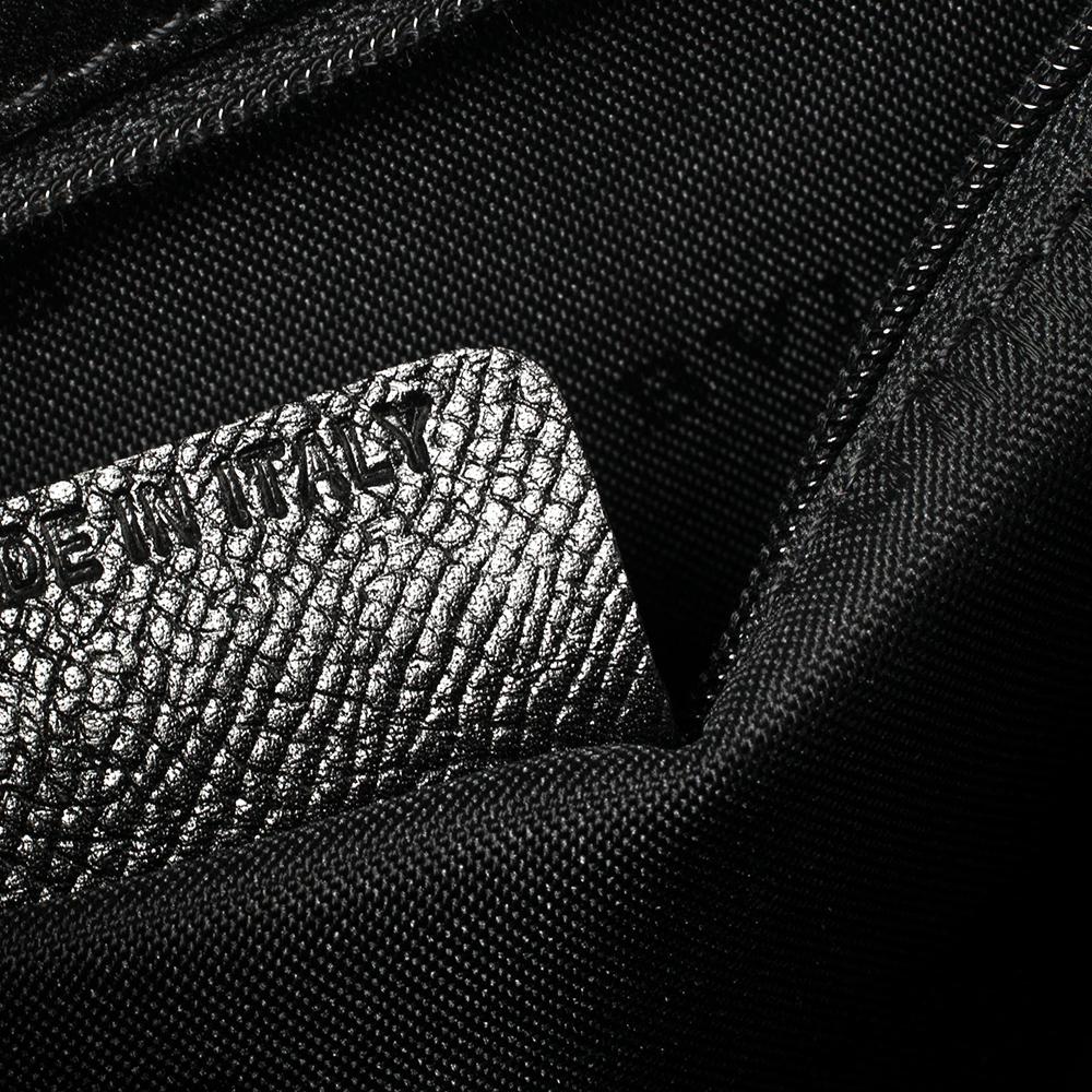 Bvlgari Black Leather 3 Gussets Shoulder Bag In Good Condition In Dubai, Al Qouz 2