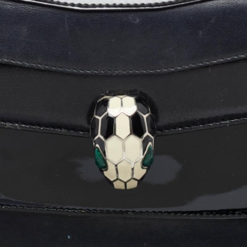 Bvlgari Bolso mediano con solapa Serpenti Forever de piel y charol negro 2