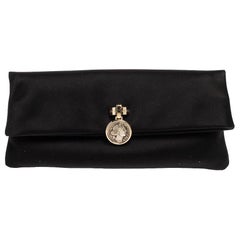 Bvlgari Monete-Clutch aus schwarzem Satin