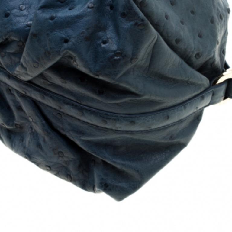 Bvlgari Blue Ostrich Chandra Hobo en vente 5